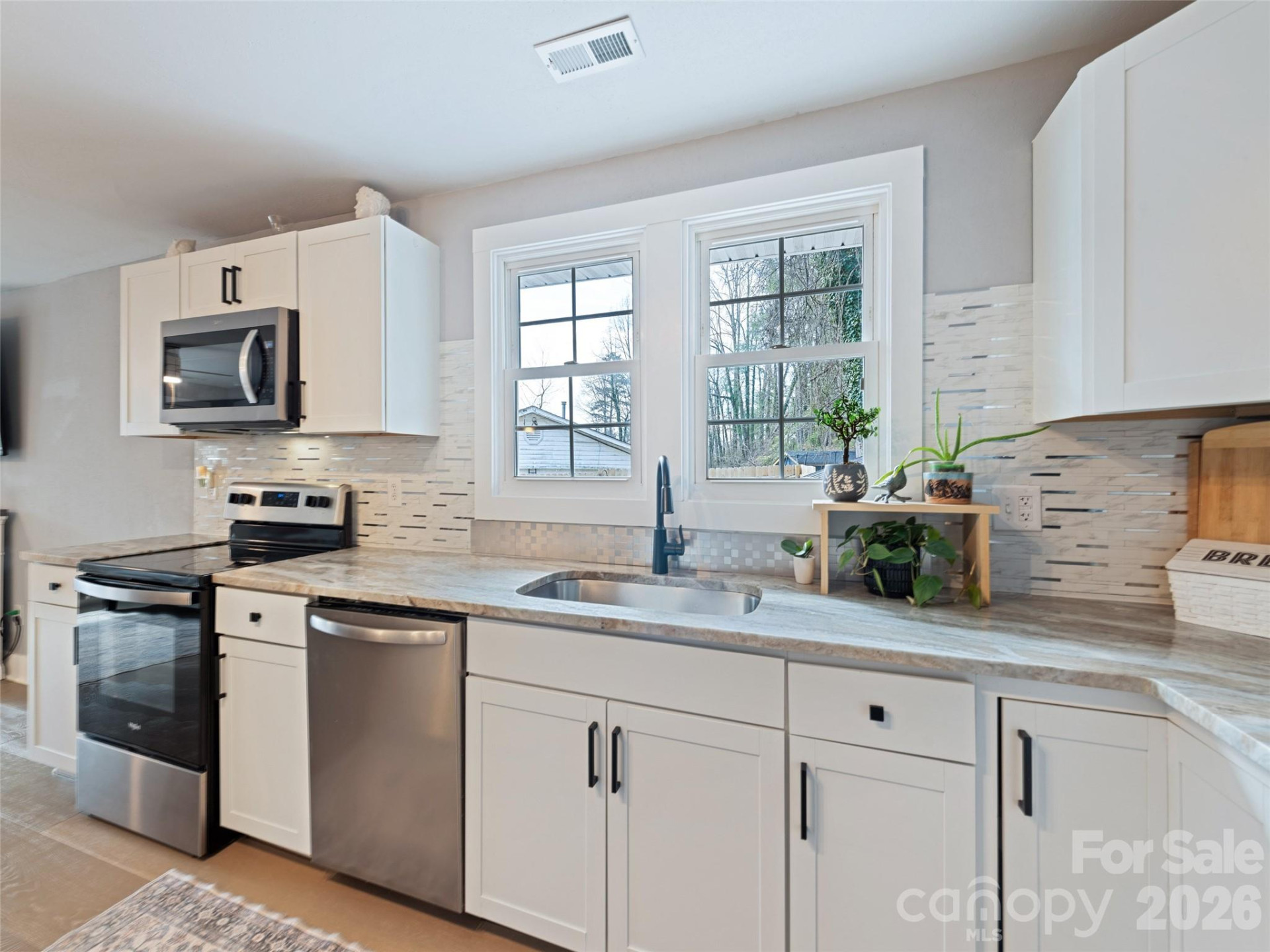 110 Ewart Drive - Photo 28