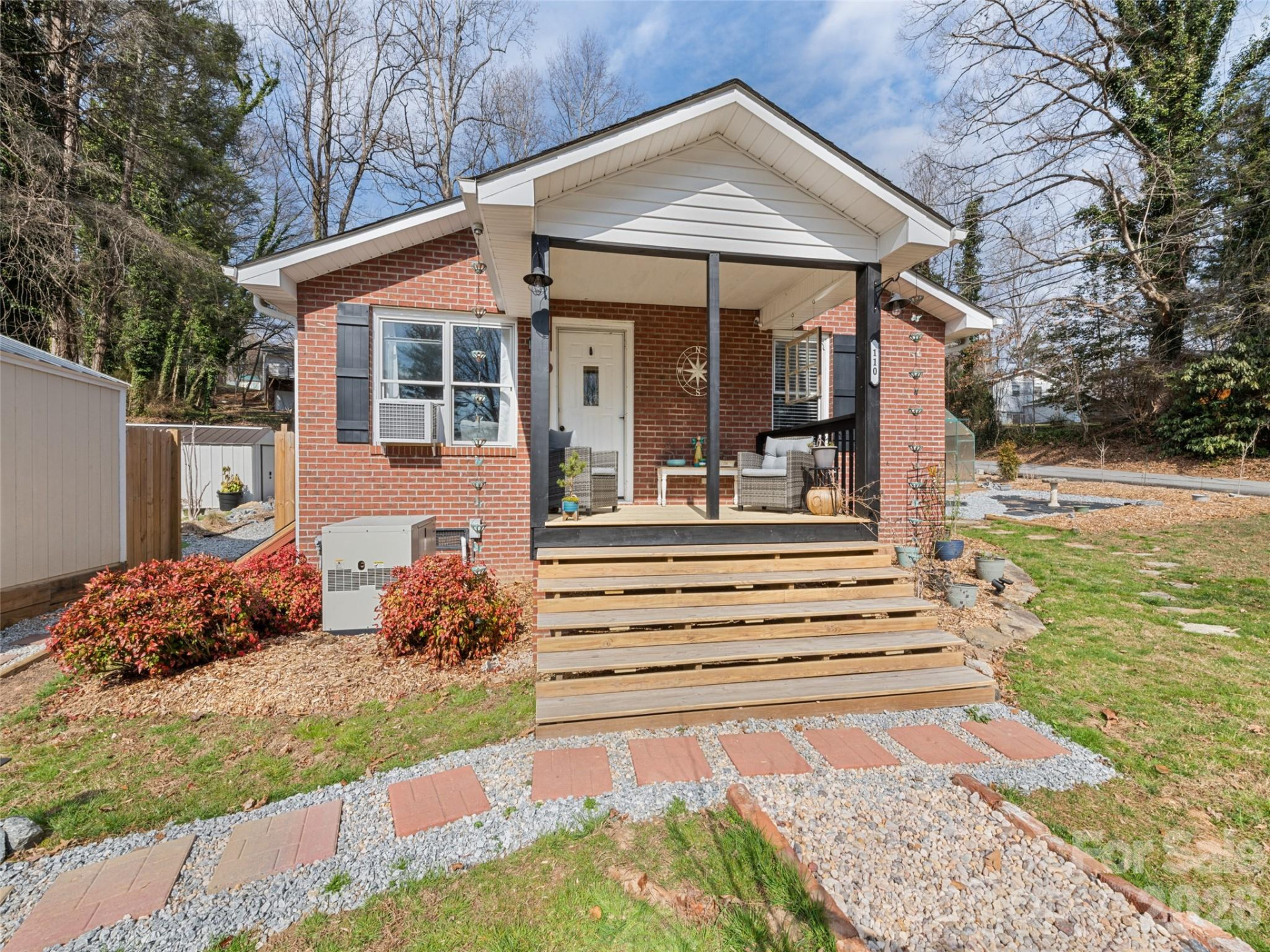 110 Ewart Drive - Photo 5