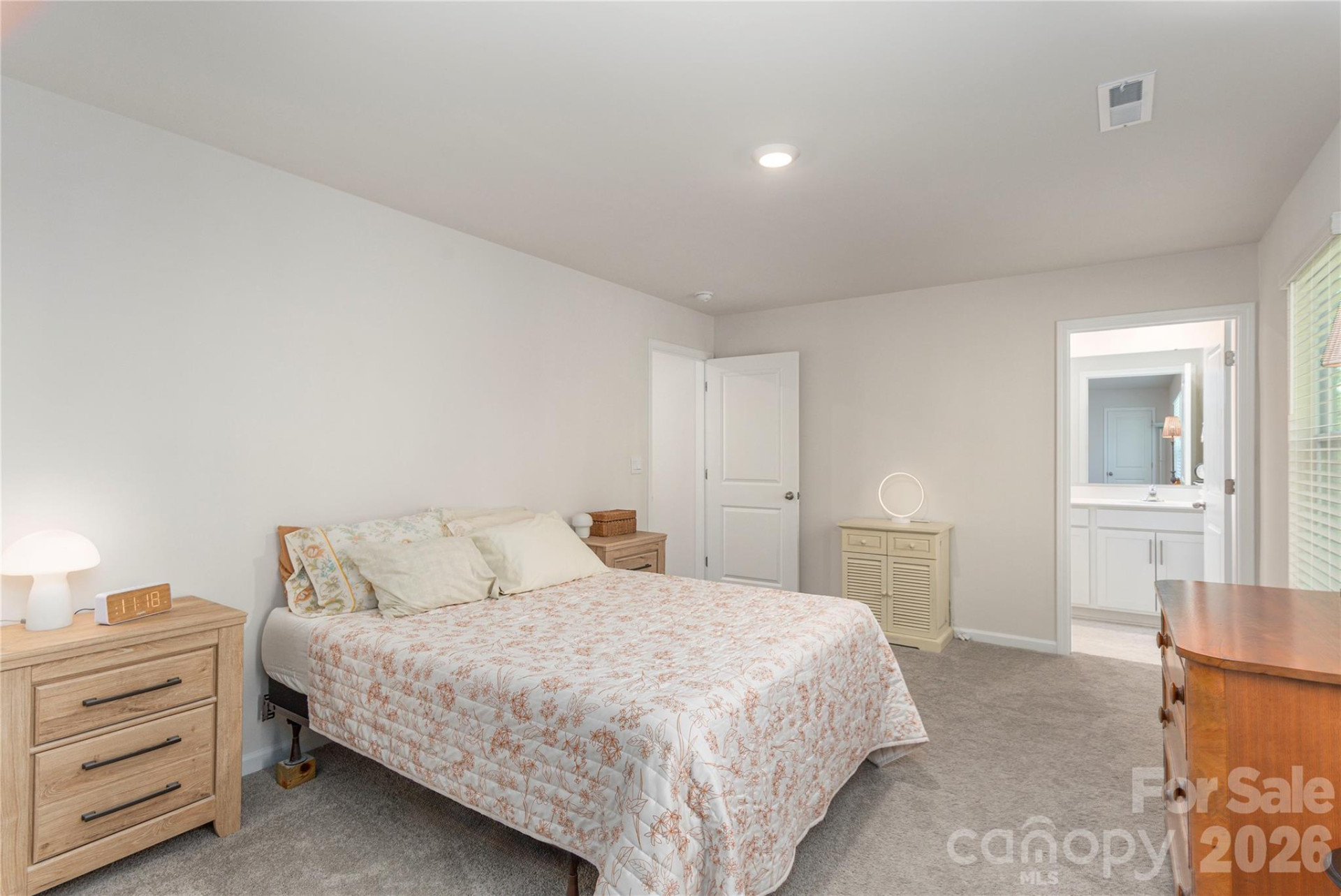 86 Malcolm Court - Photo 13