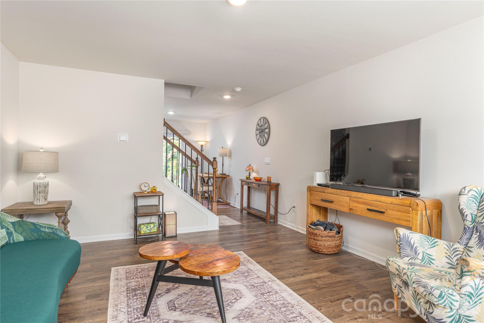 86 Malcolm Court - Photo 6