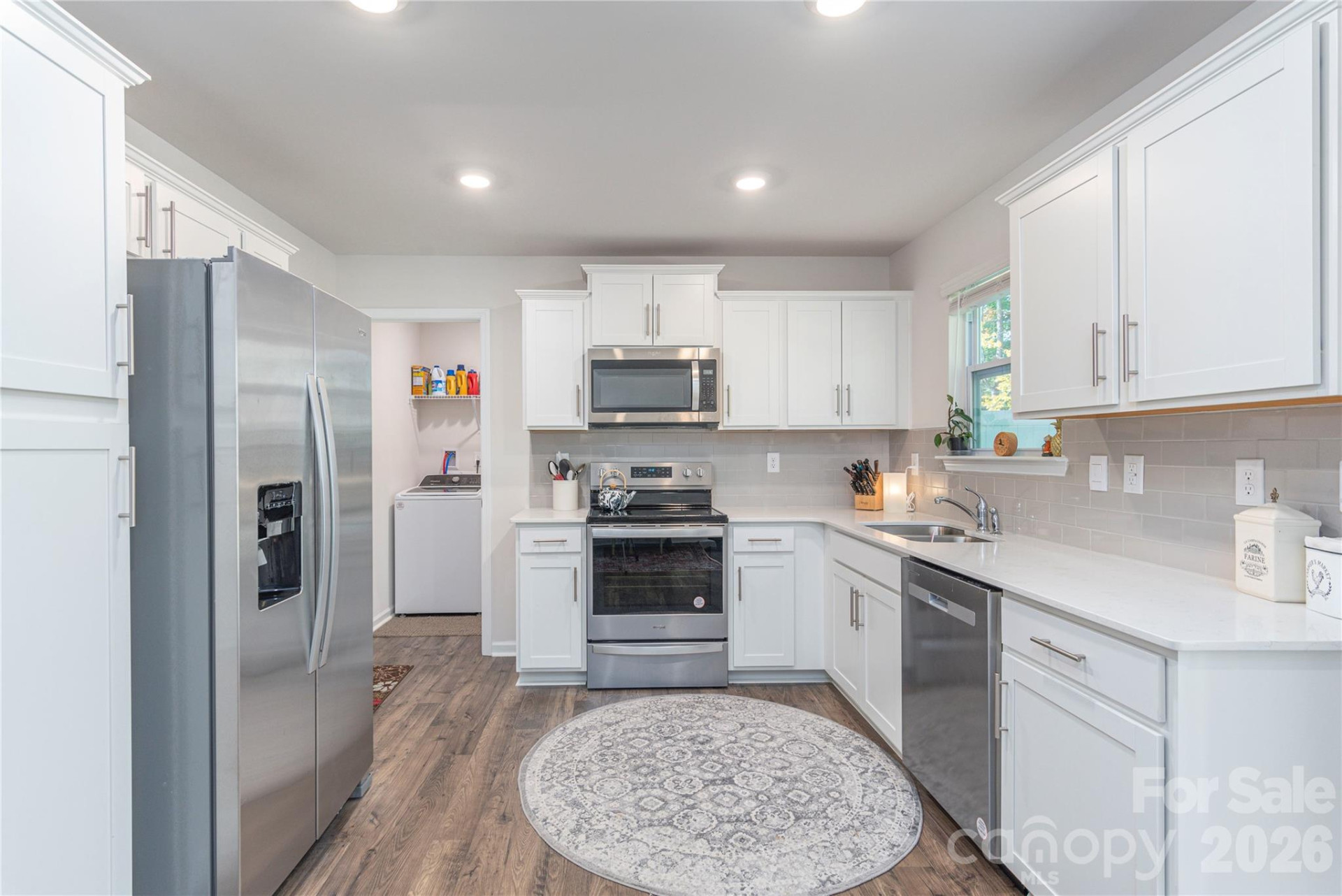 86 Malcolm Court - Photo 8