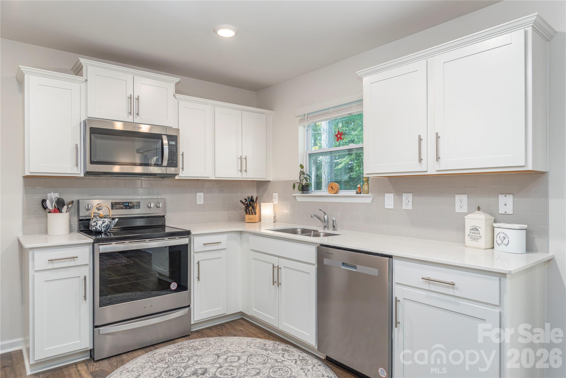 86 Malcolm Court - Photo 9