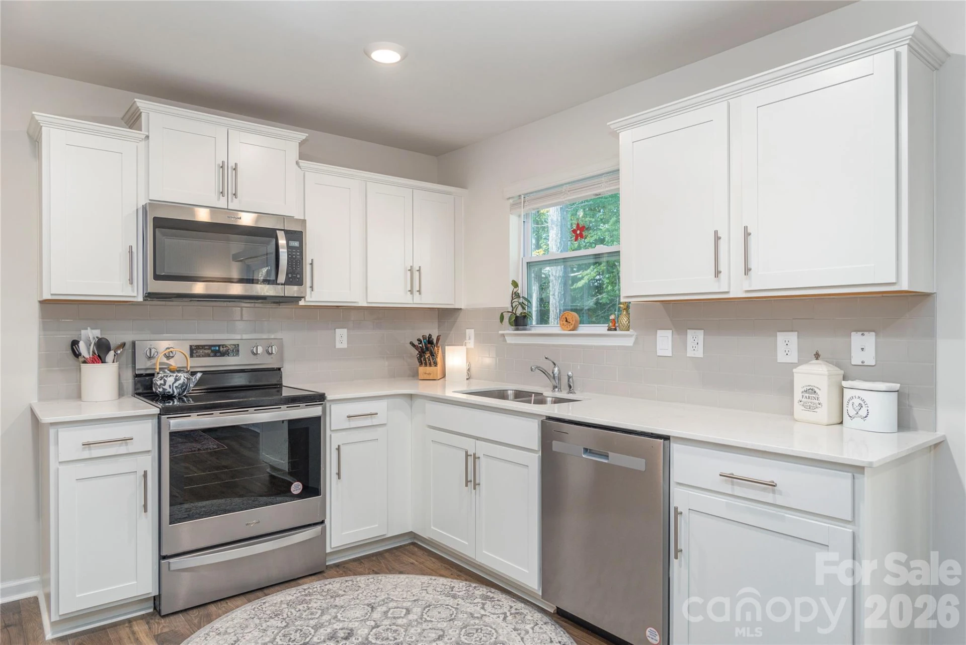 86 Malcolm Court - Photo 9