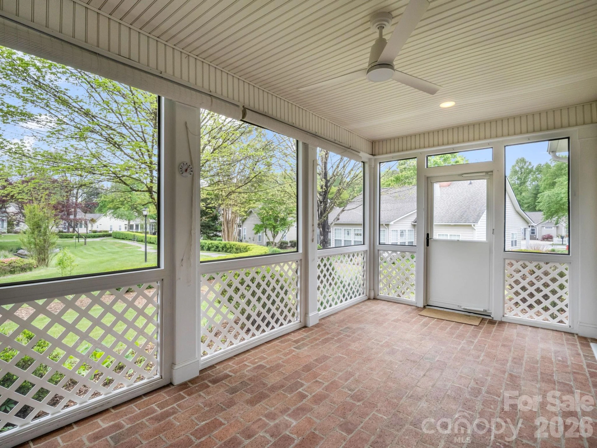 276 Cambridge Drive - Photo 13