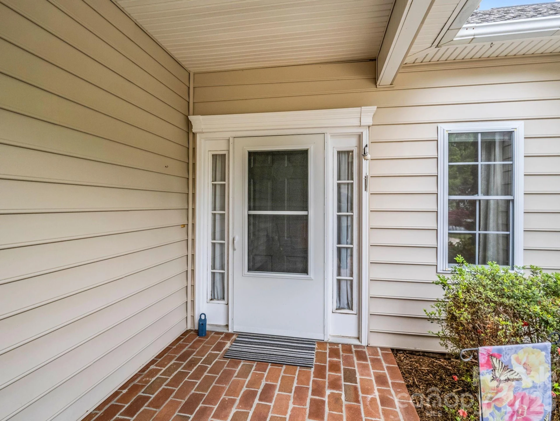 276 Cambridge Drive - Photo 16