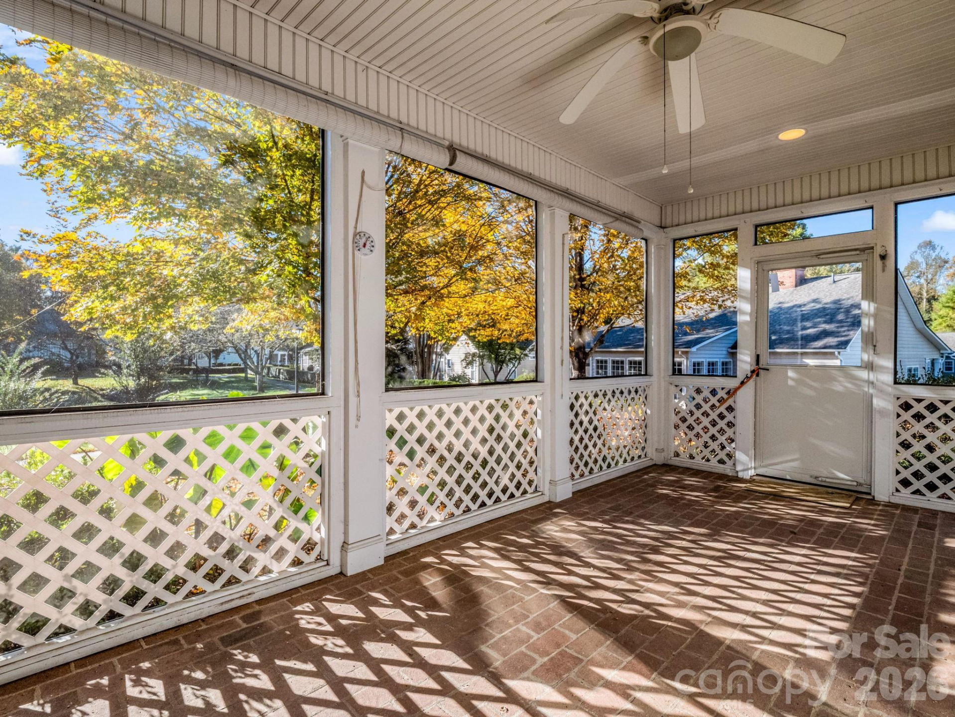 276 Cambridge Drive - Photo 29