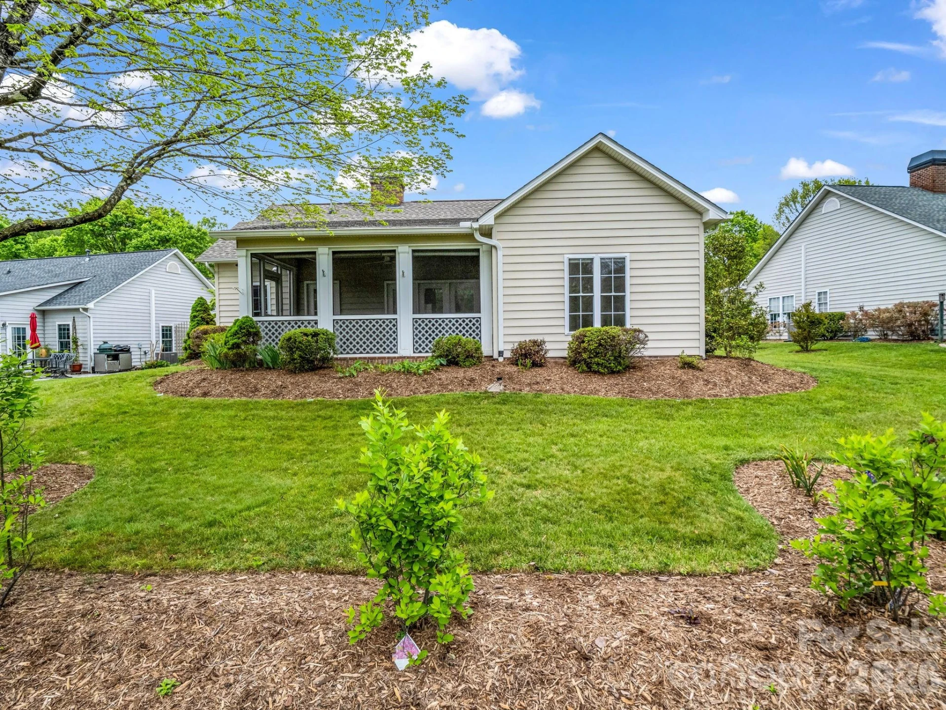 276 Cambridge Drive - Photo 7
