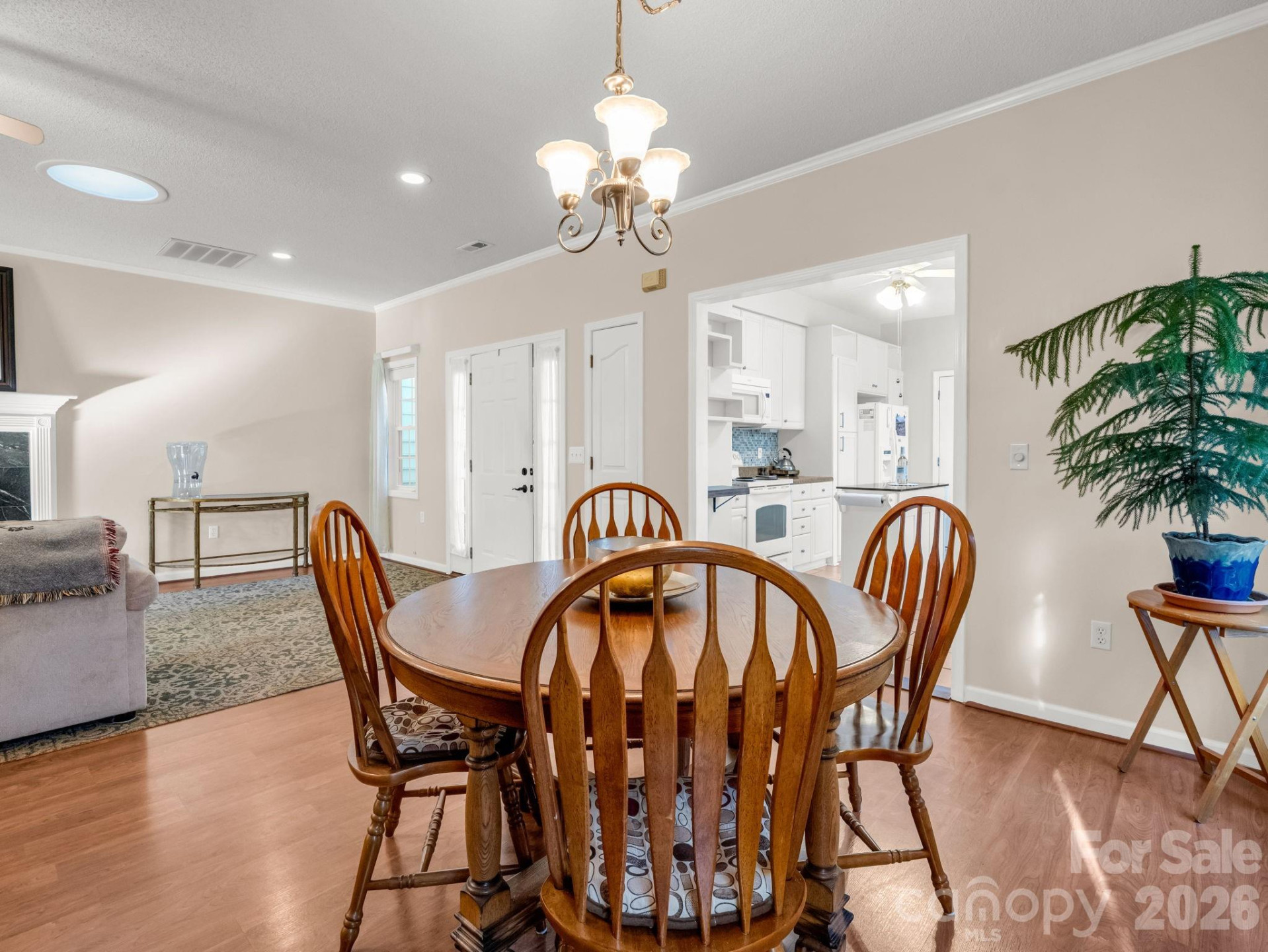 276 Cambridge Drive - Photo 8