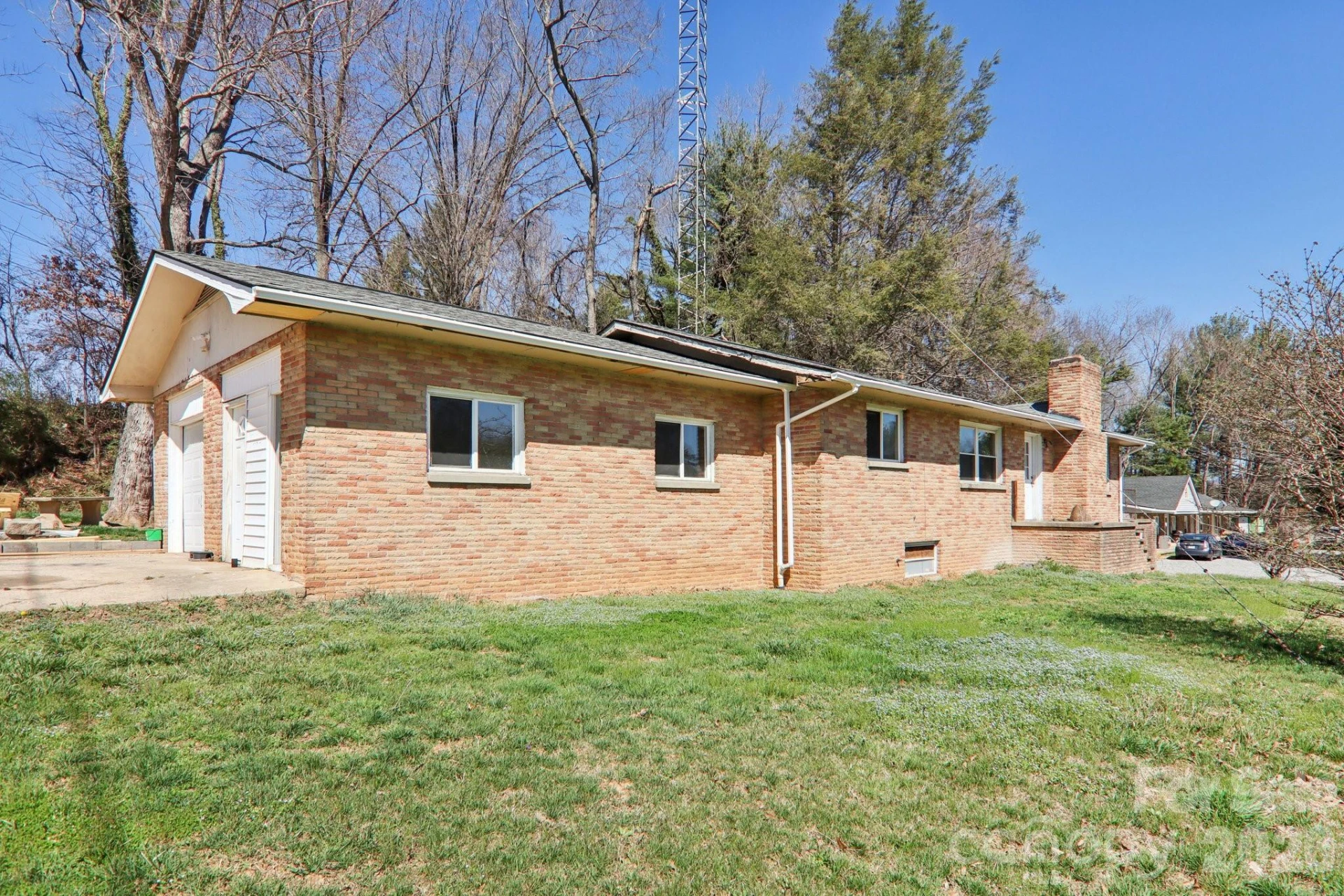 541 Paragon Parkway
