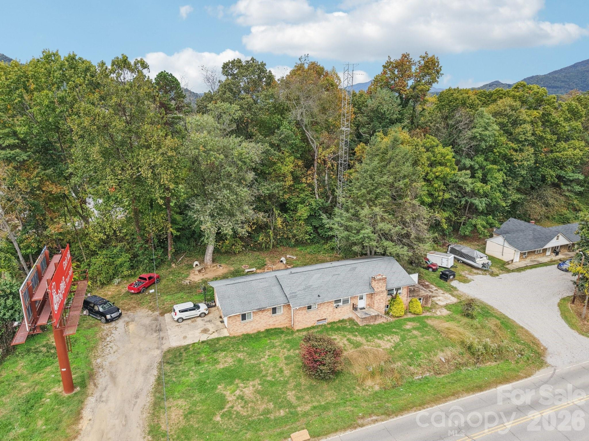 541 Paragon Parkway - Photo 4