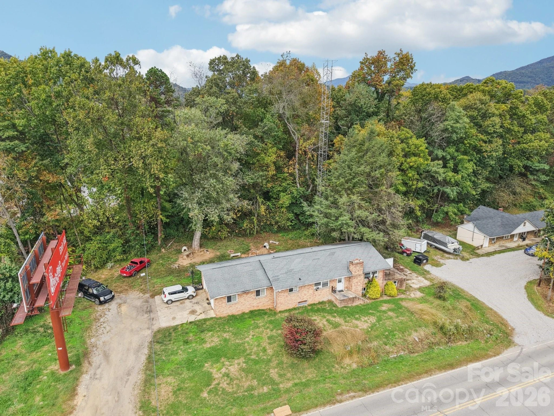 541 Paragon Parkway - Photo 4
