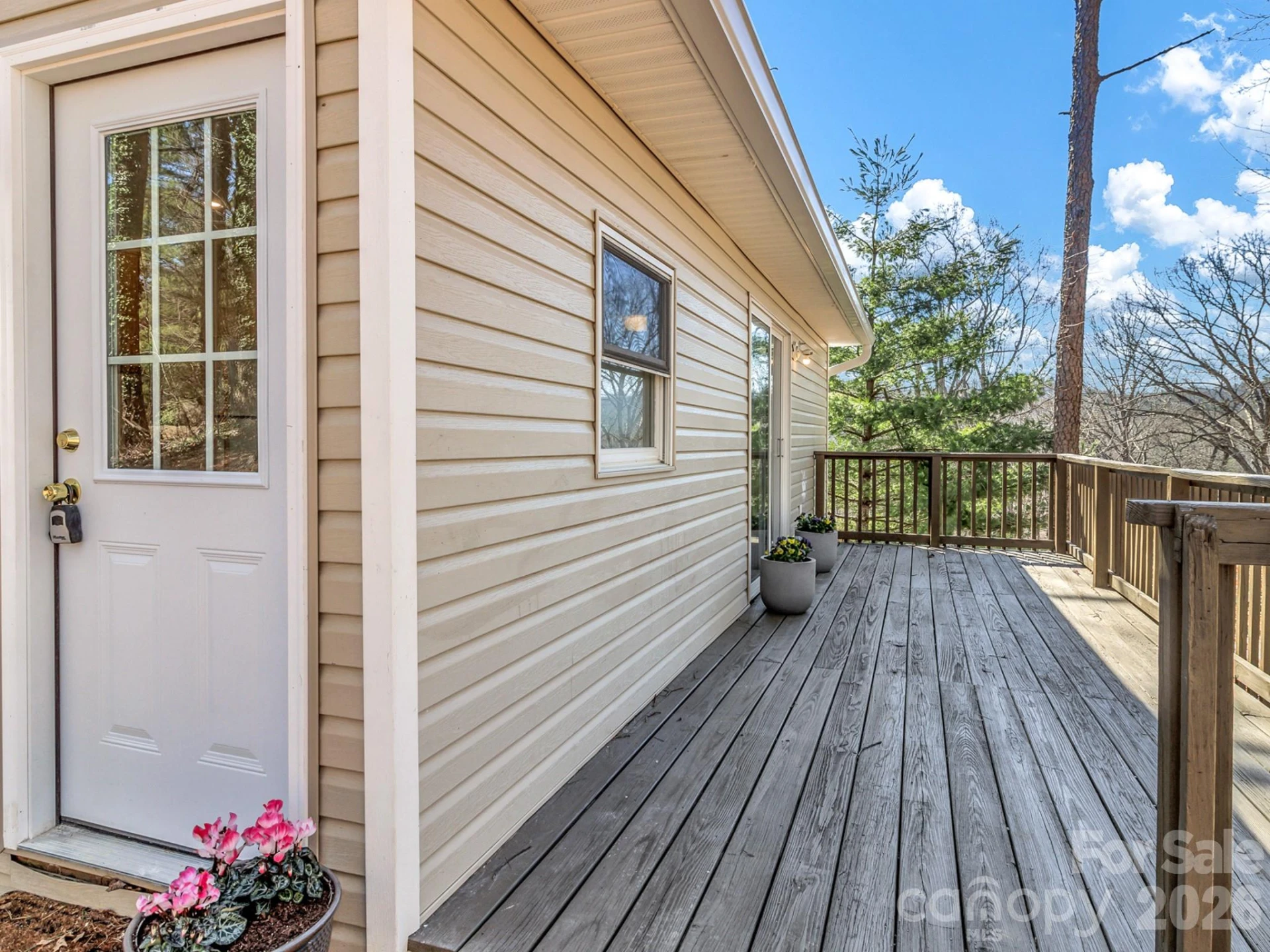 114 Elden Street - Photo 3