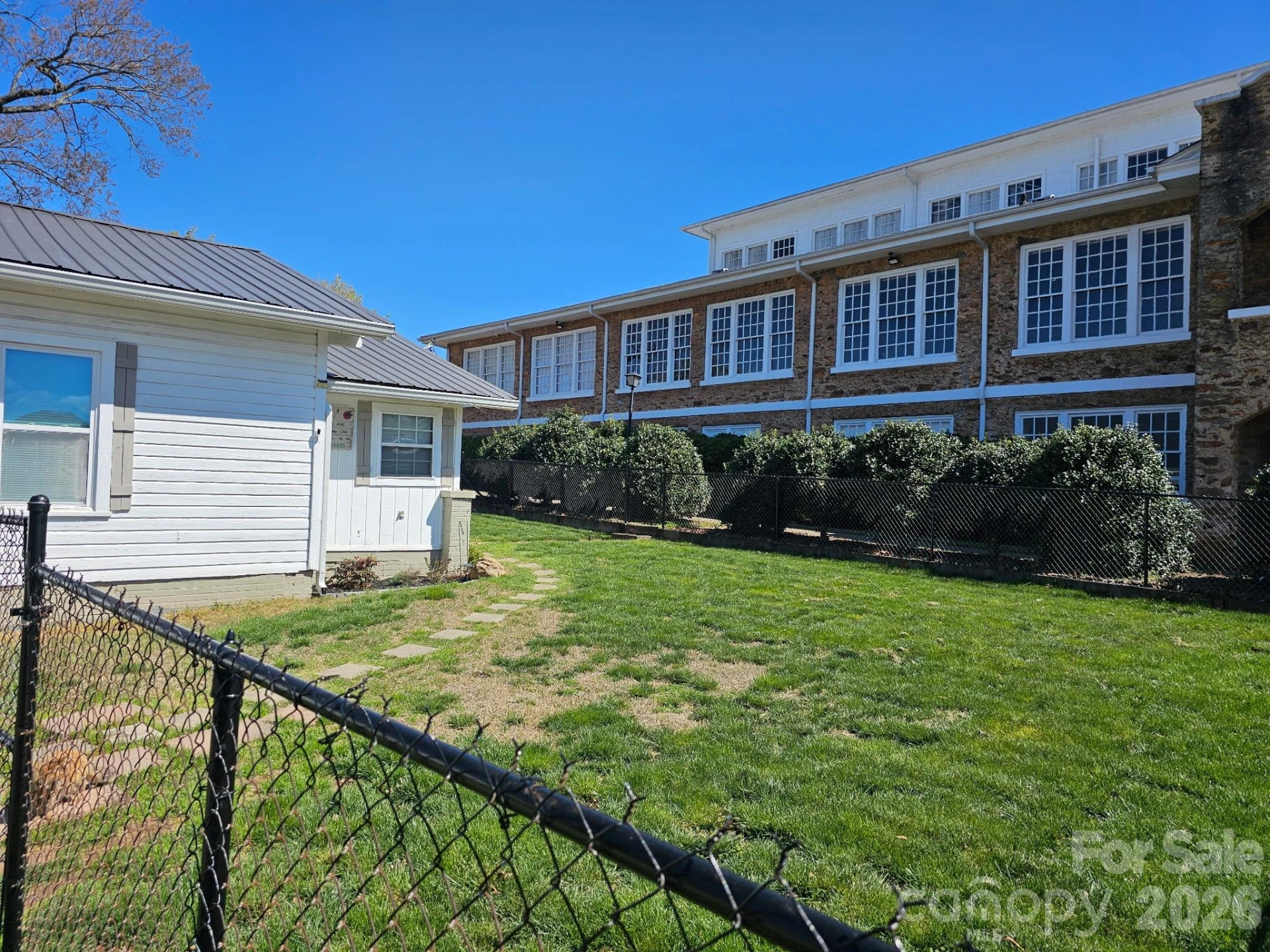 213 Colombo Street - Photo 19