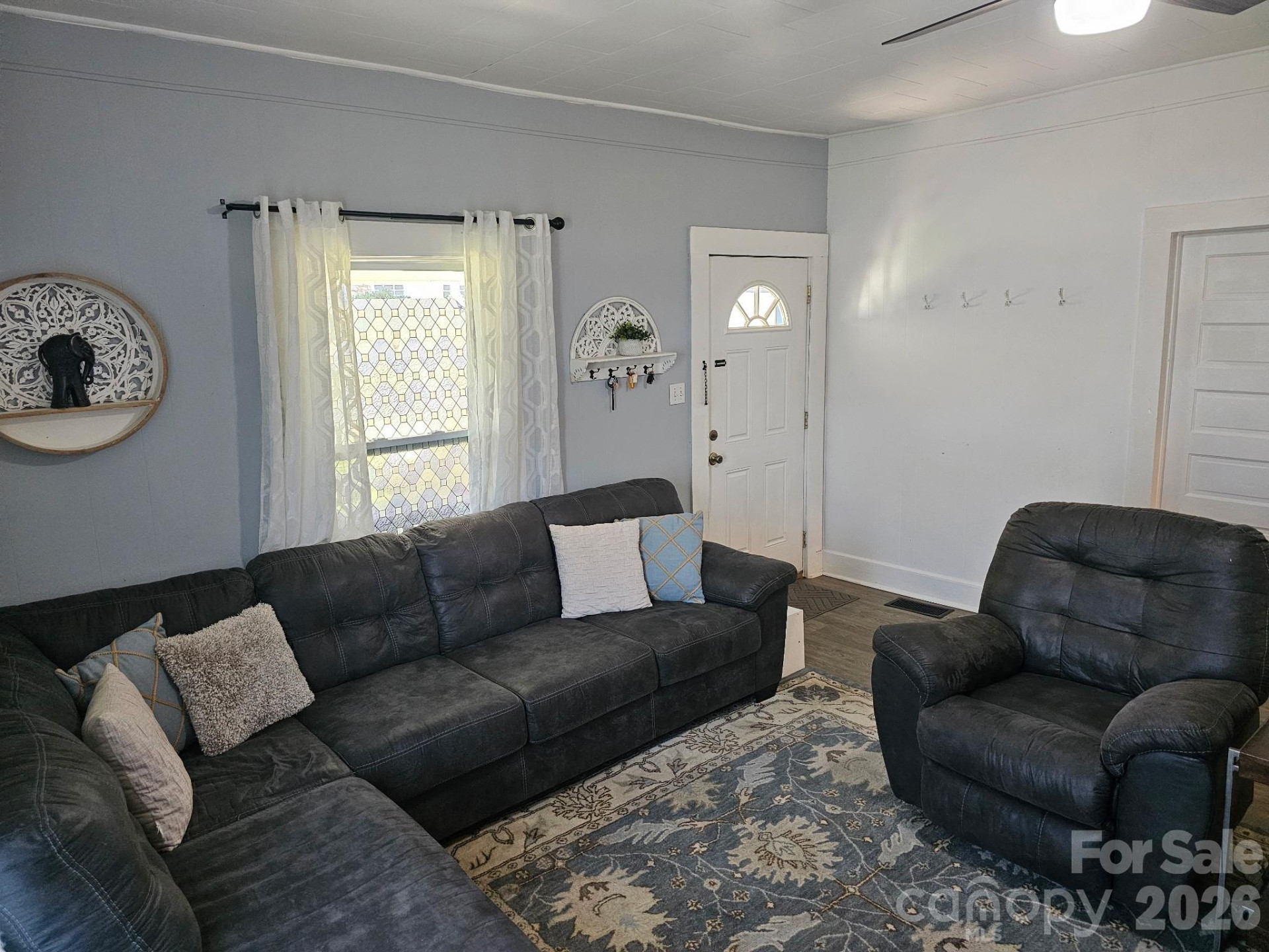 213 Colombo Street - Photo 7