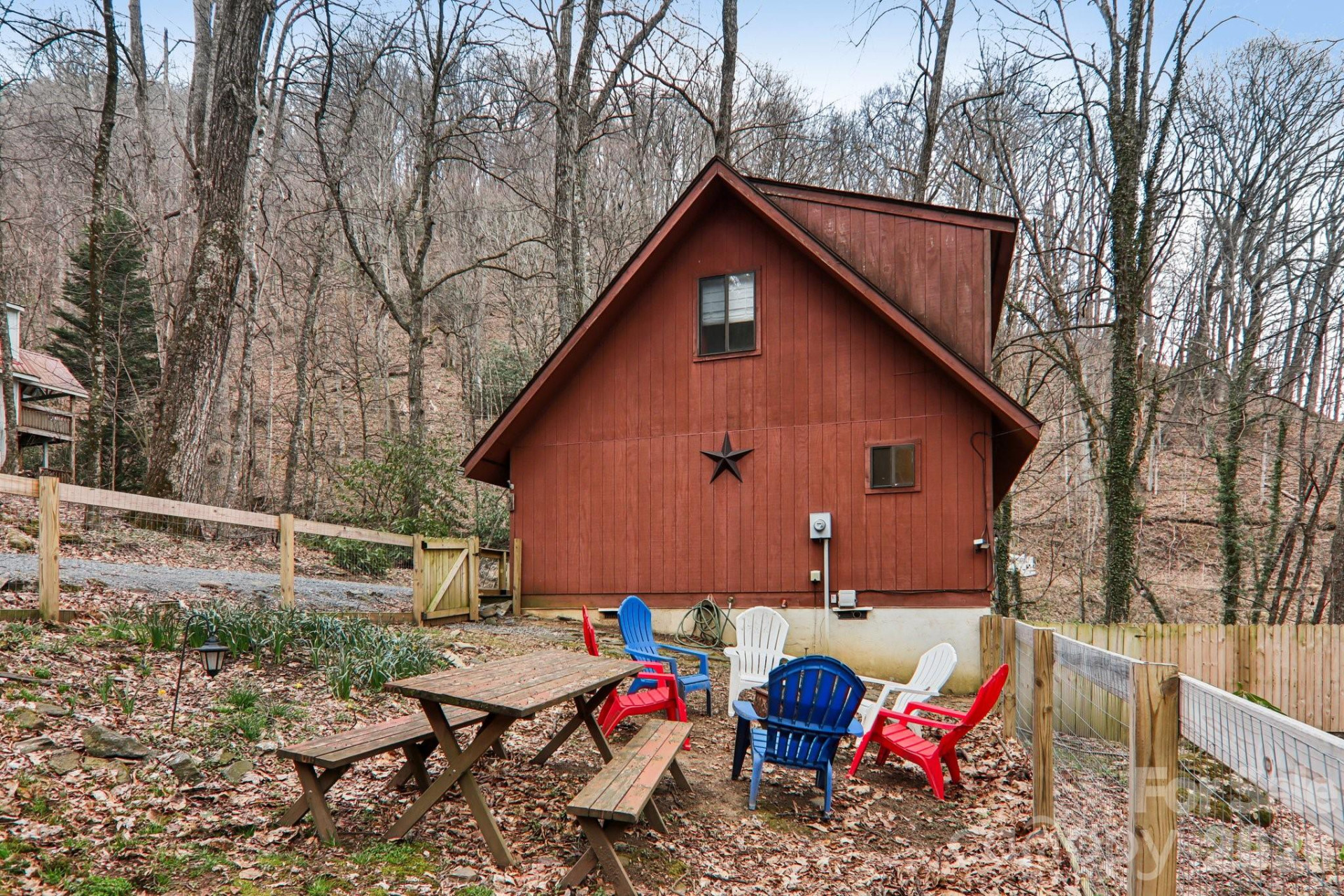 33 Fernbrook Road - Photo 2