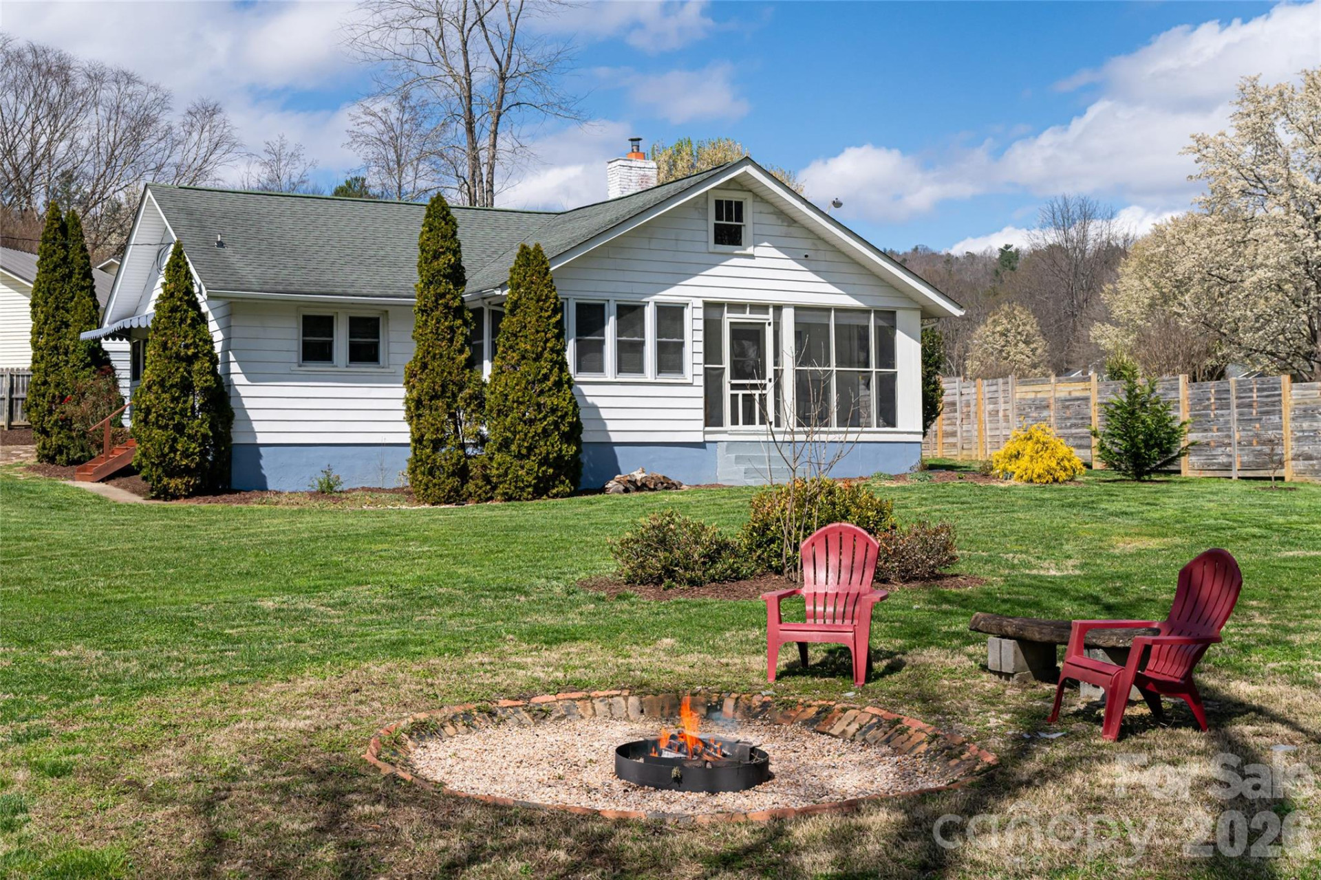 994 Riceville Road - Photo 3