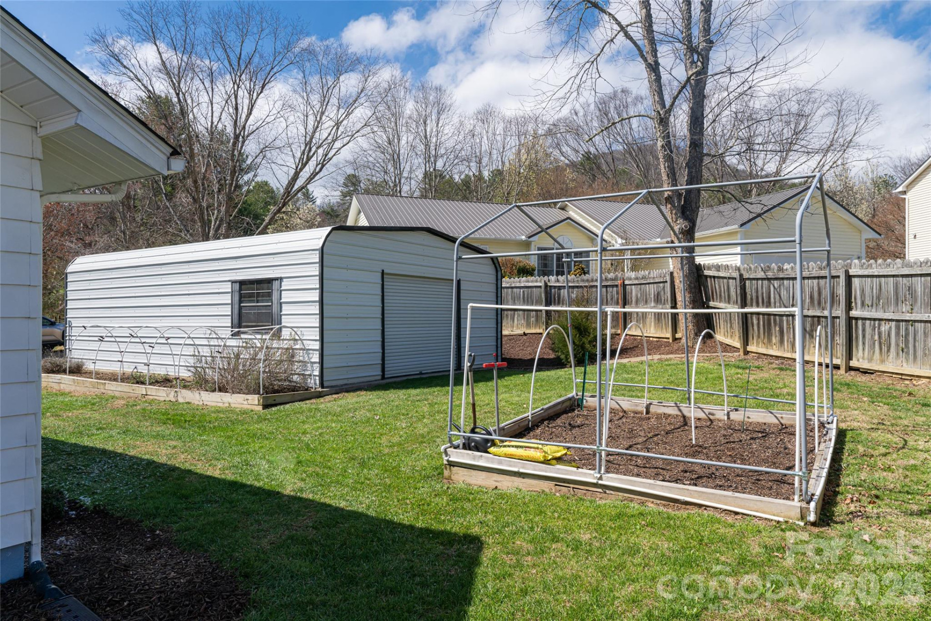994 Riceville Road - Photo 6
