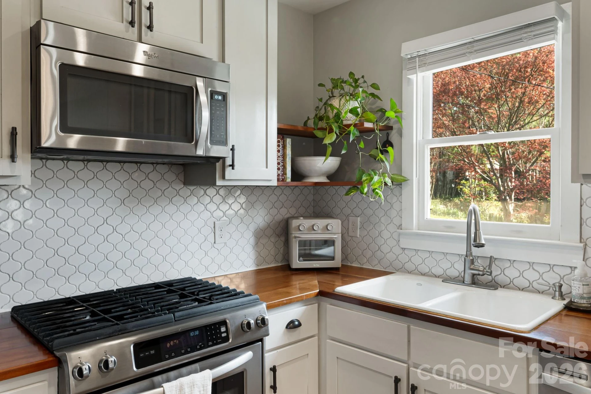 1207 Willow Road - Photo 14