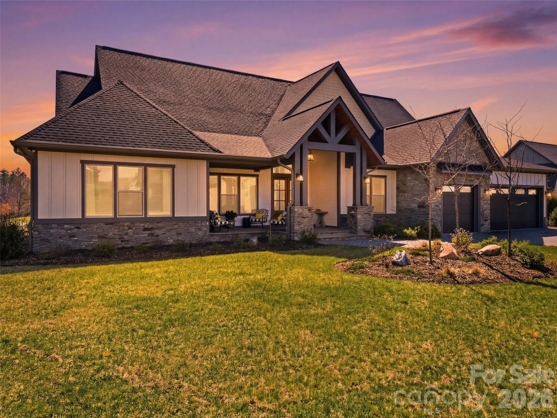 717 Daniel Circle Drive - Photo 2