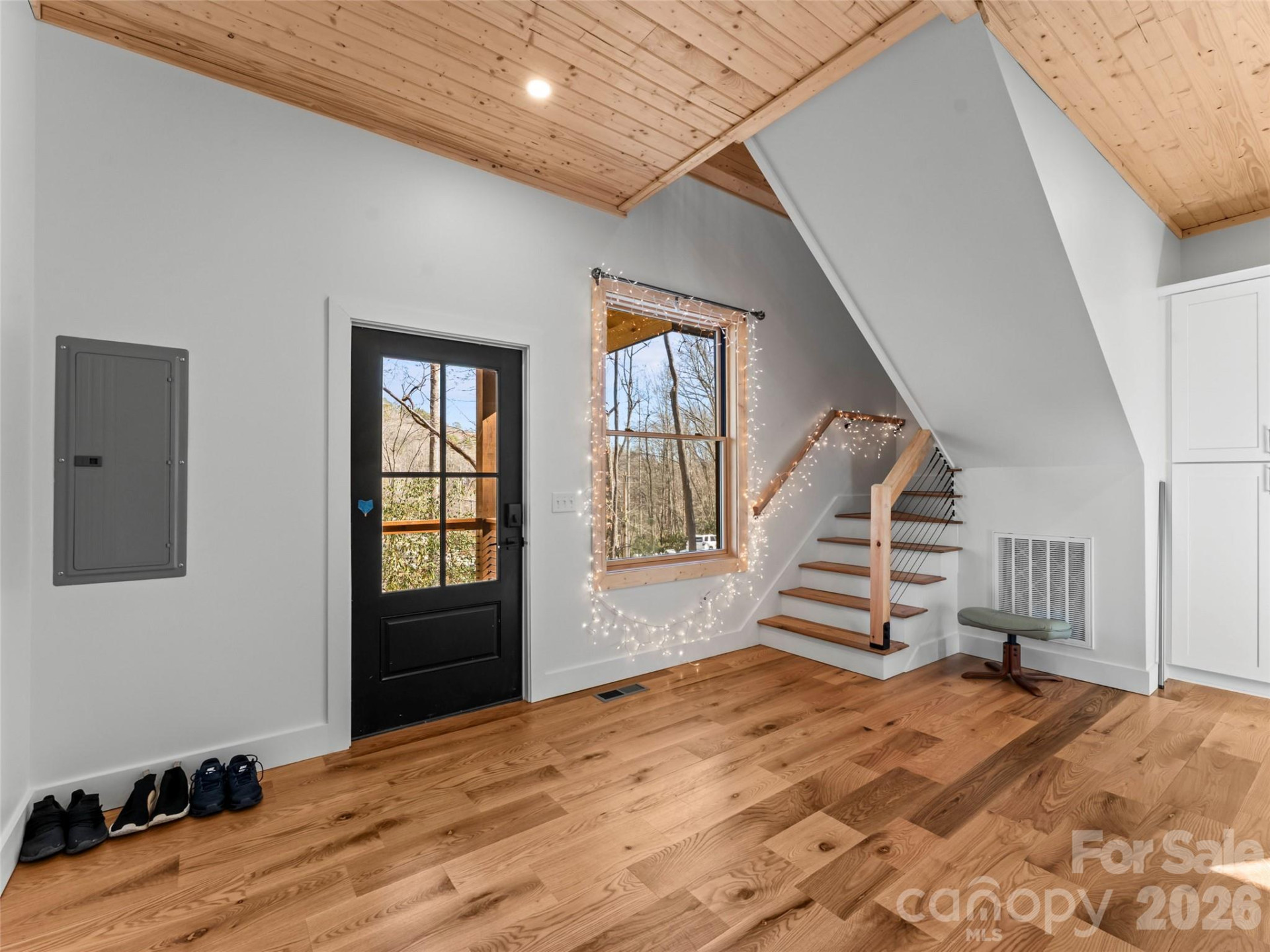 80-81 Villa Lane - Photo 33