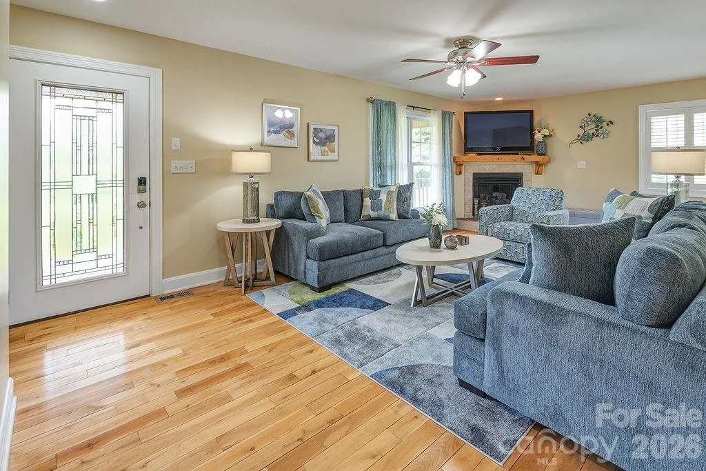 216 Reilly Drive - Photo 3
