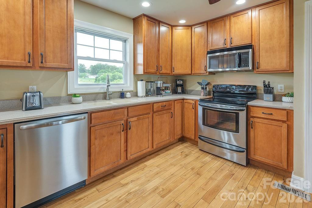 216 Reilly Drive - Photo 7