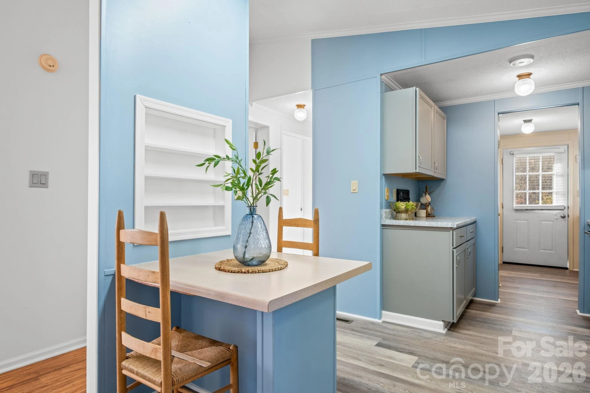 120 College Circle - Photo 12