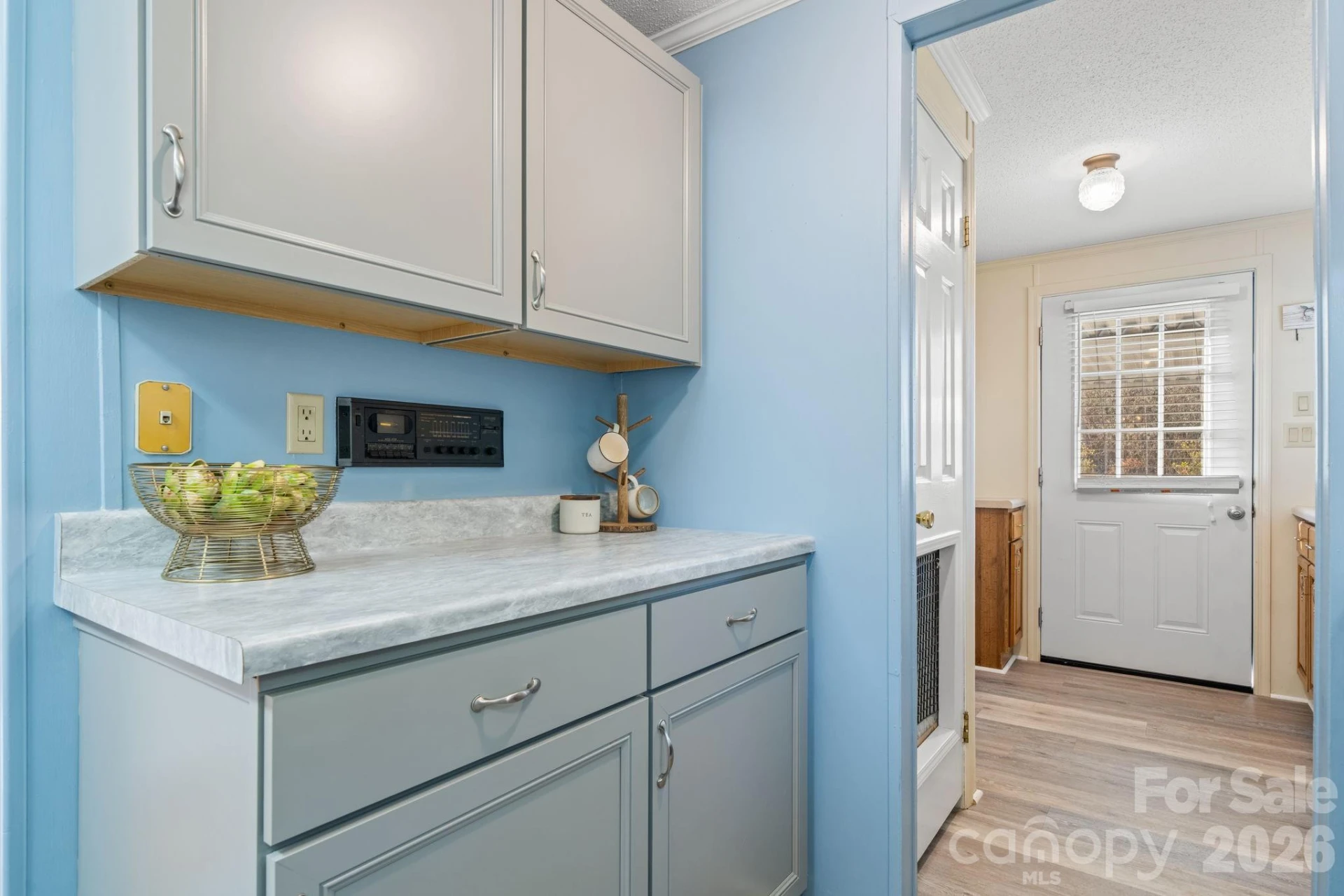 120 College Circle - Photo 9
