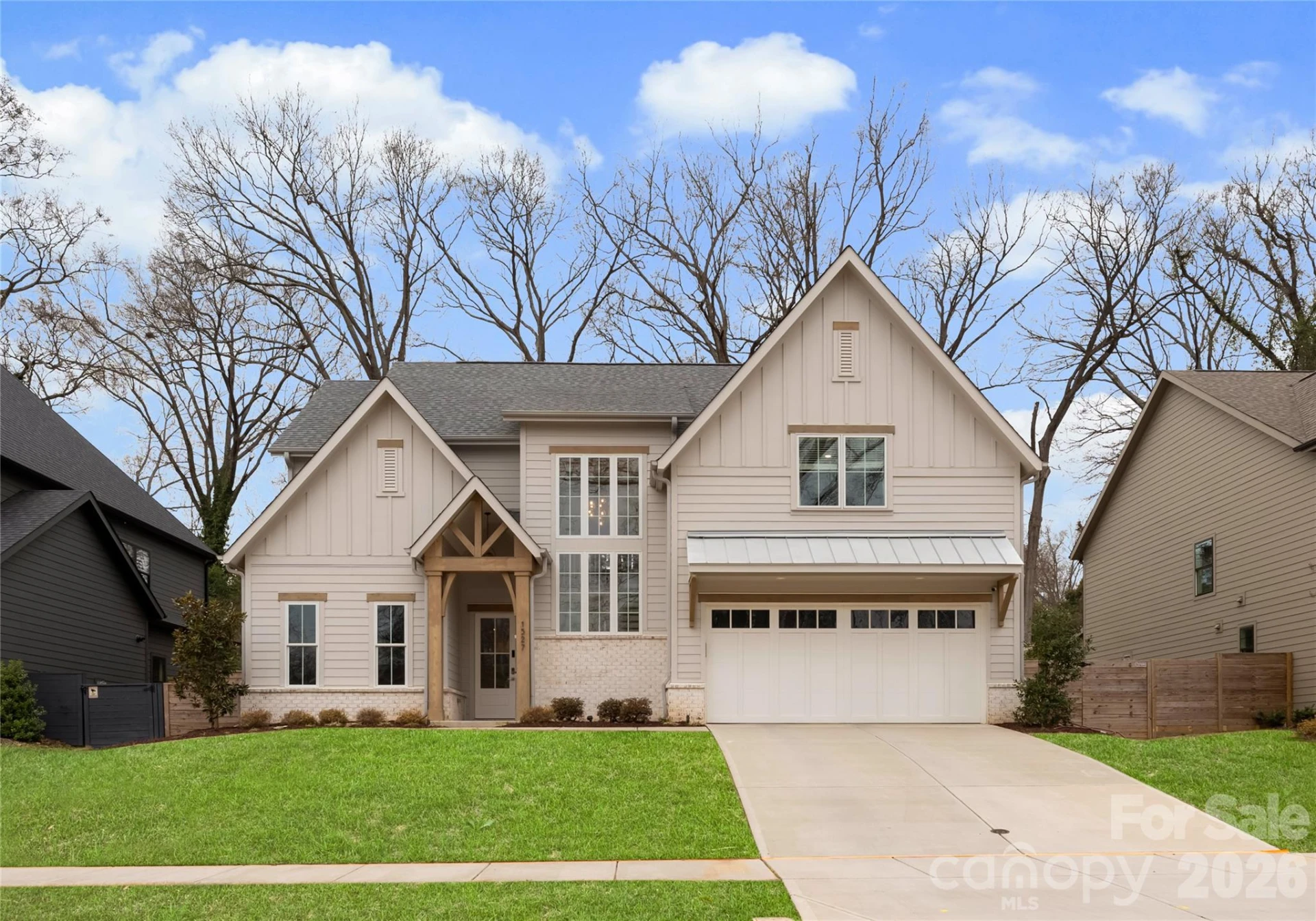 1527 St George Street - Photo 2