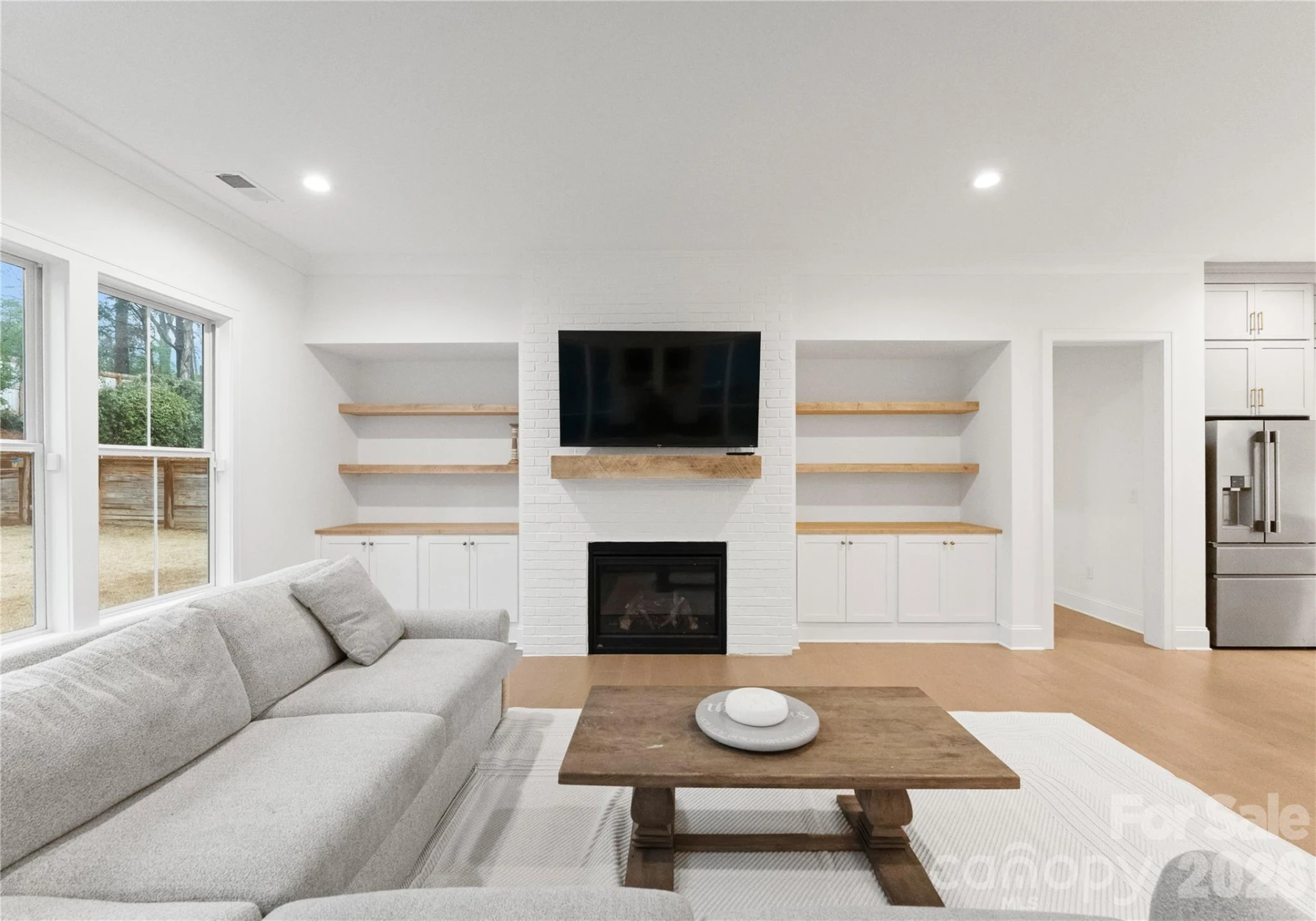 1527 St George Street - Photo 12