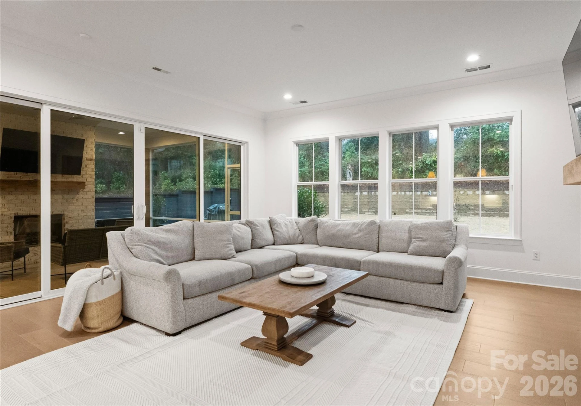 1527 St George Street - Photo 13