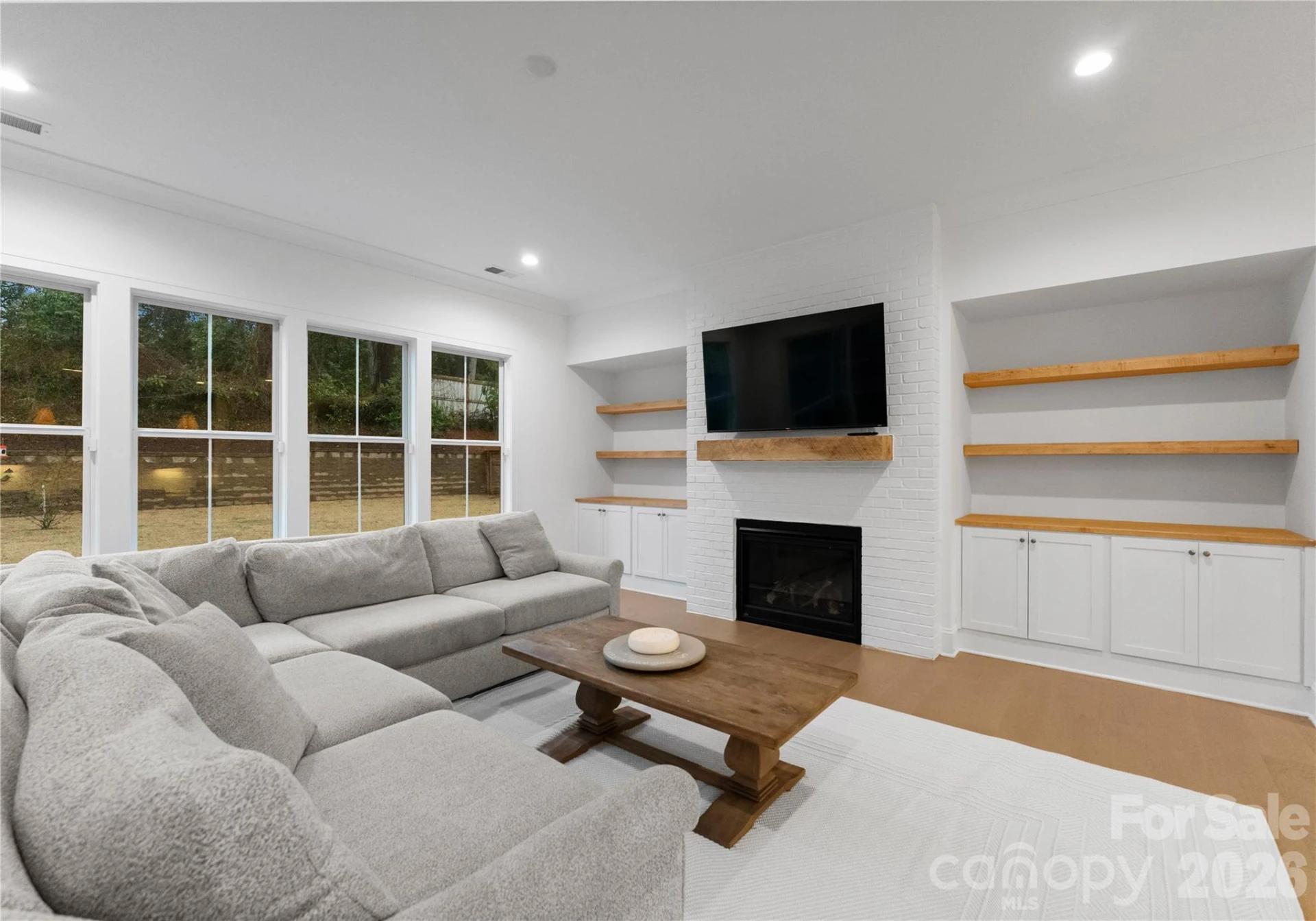 1527 St George Street - Photo 14