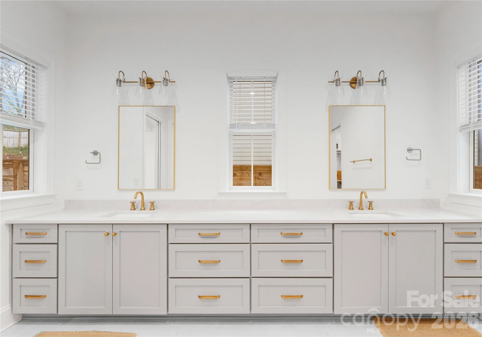 1527 St George Street - Photo 19