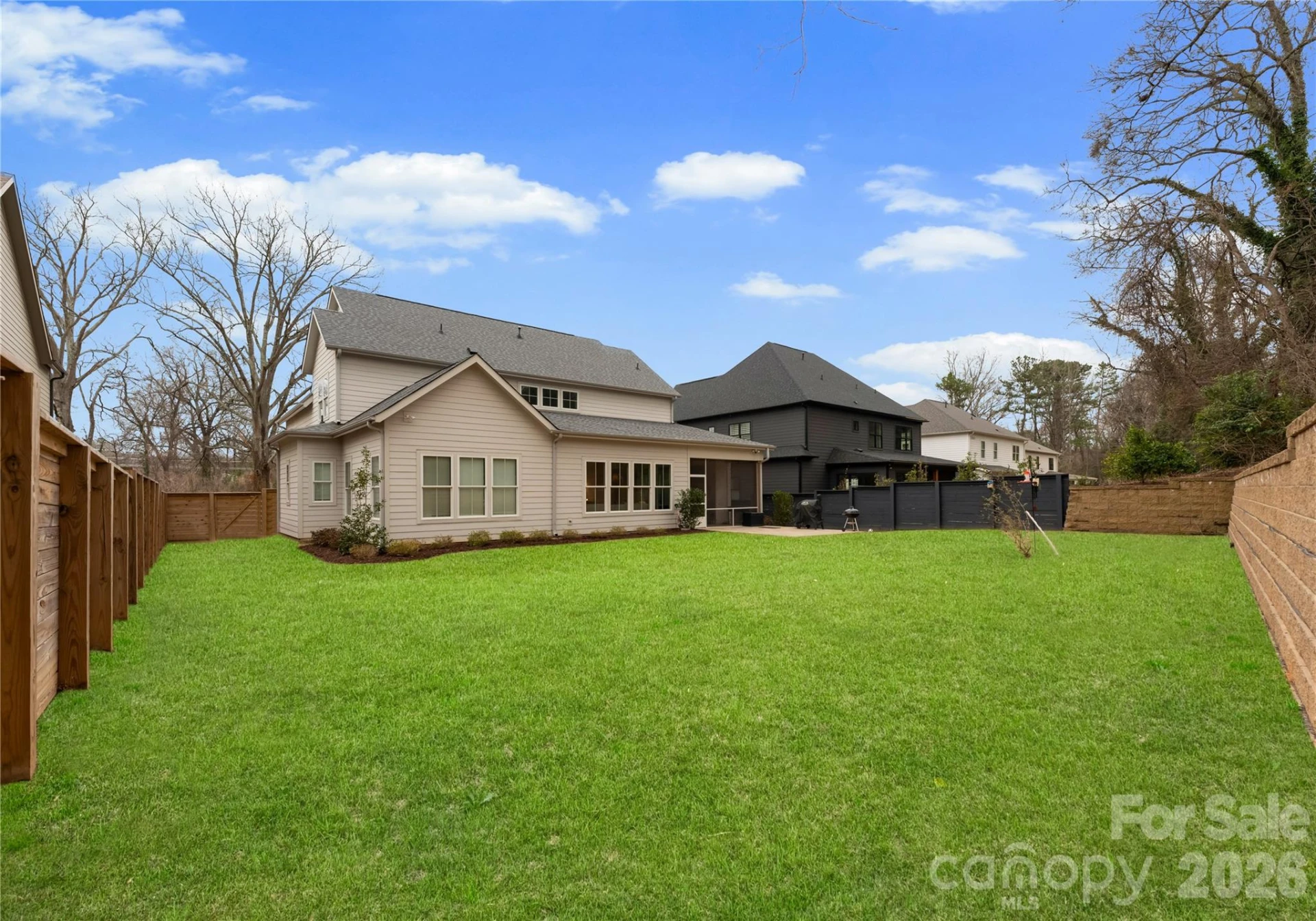 1527 St George Street - Photo 3