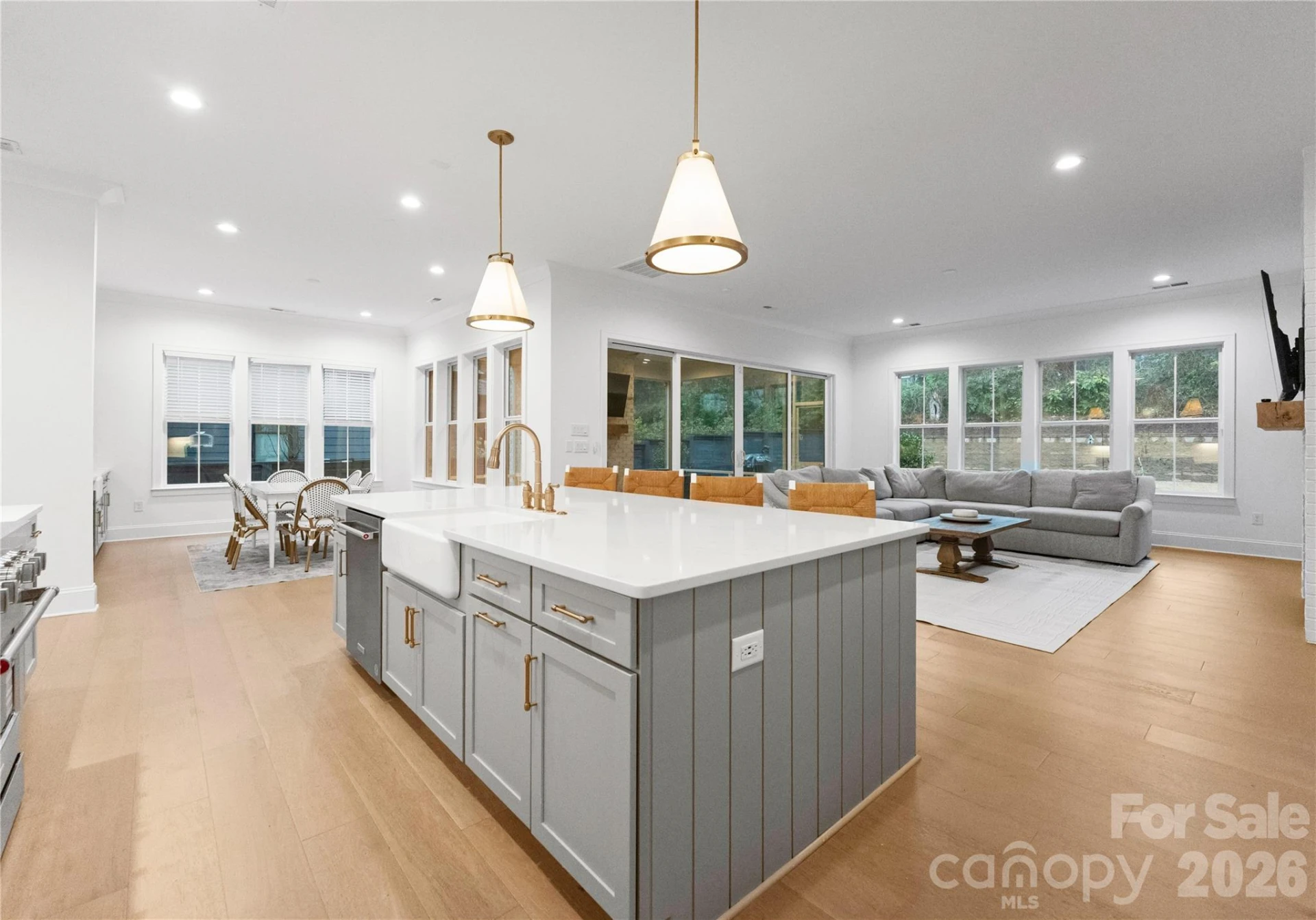 1527 St George Street - Photo 22