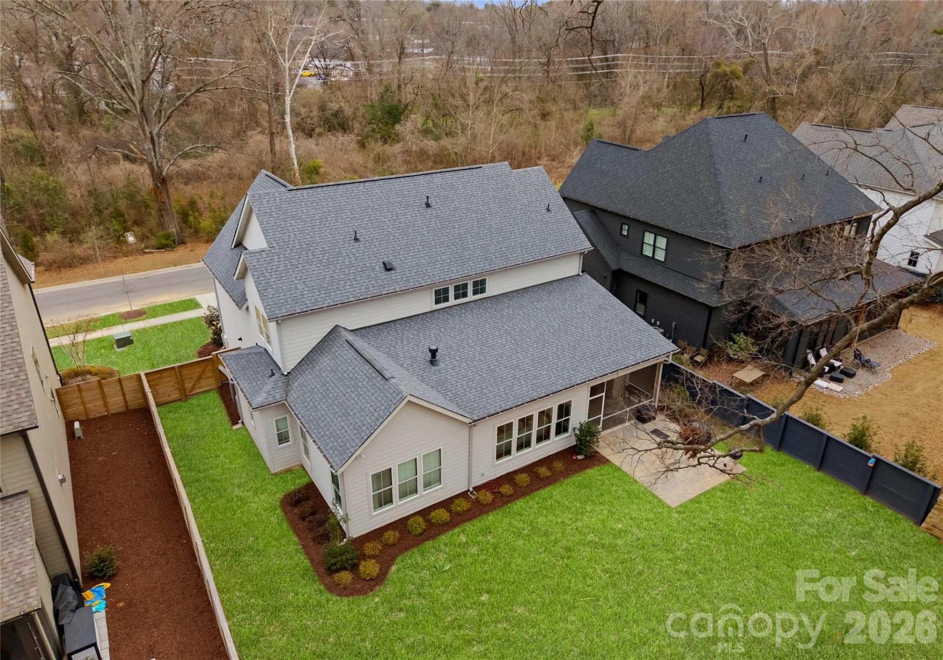 1527 St George Street - Photo 4