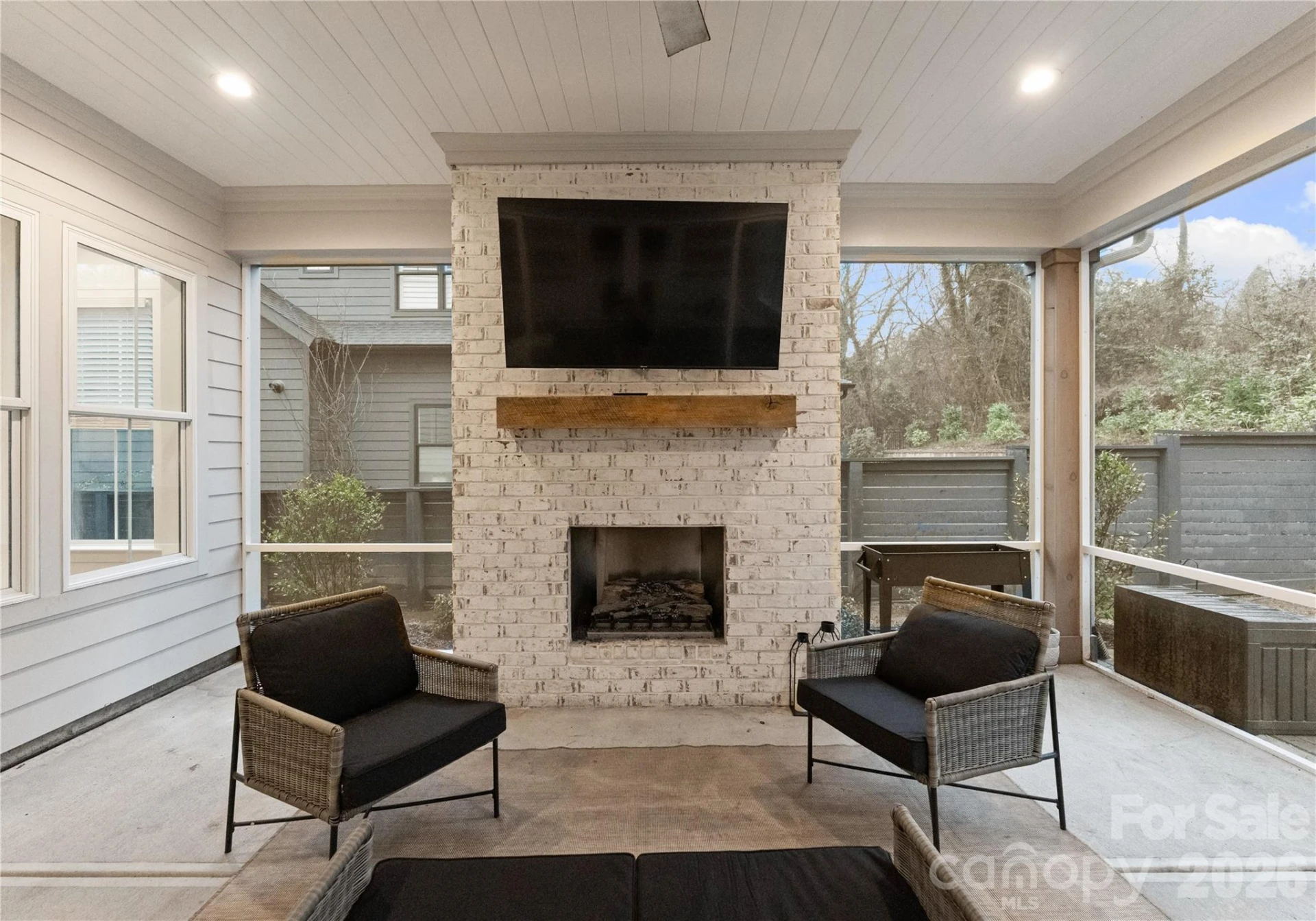 1527 St George Street - Photo 31