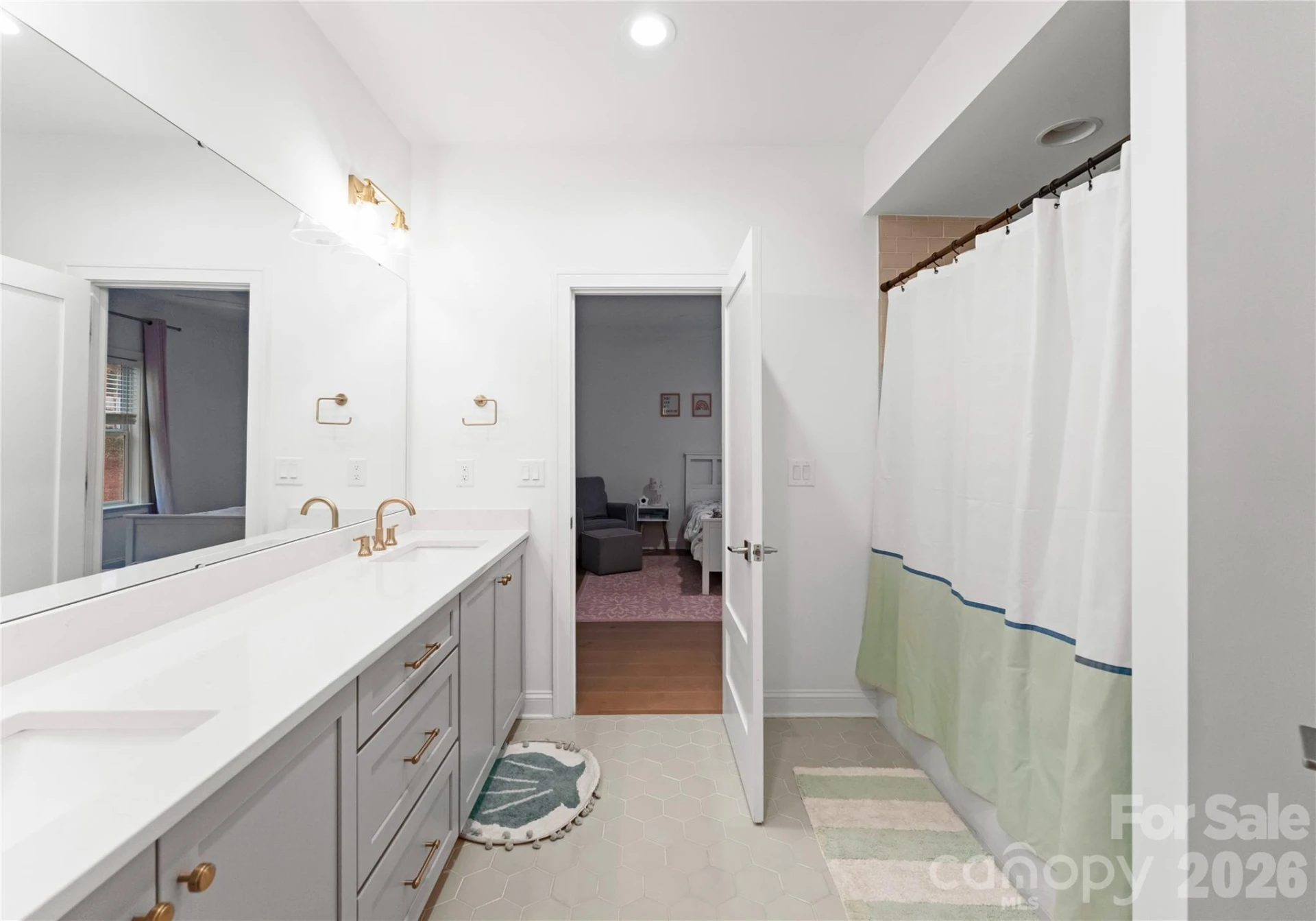 1527 St George Street - Photo 39
