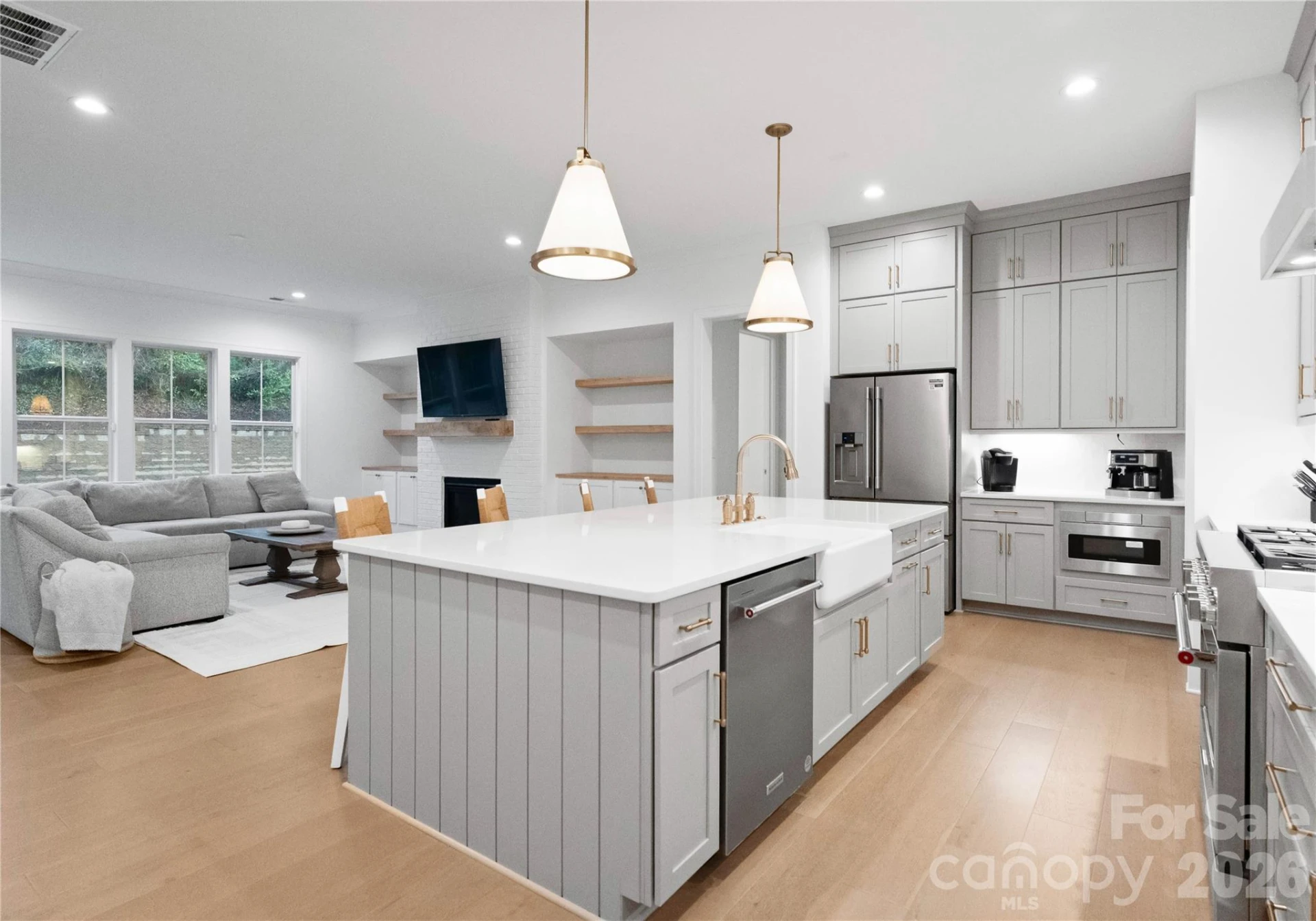 1527 St George Street - Photo 8