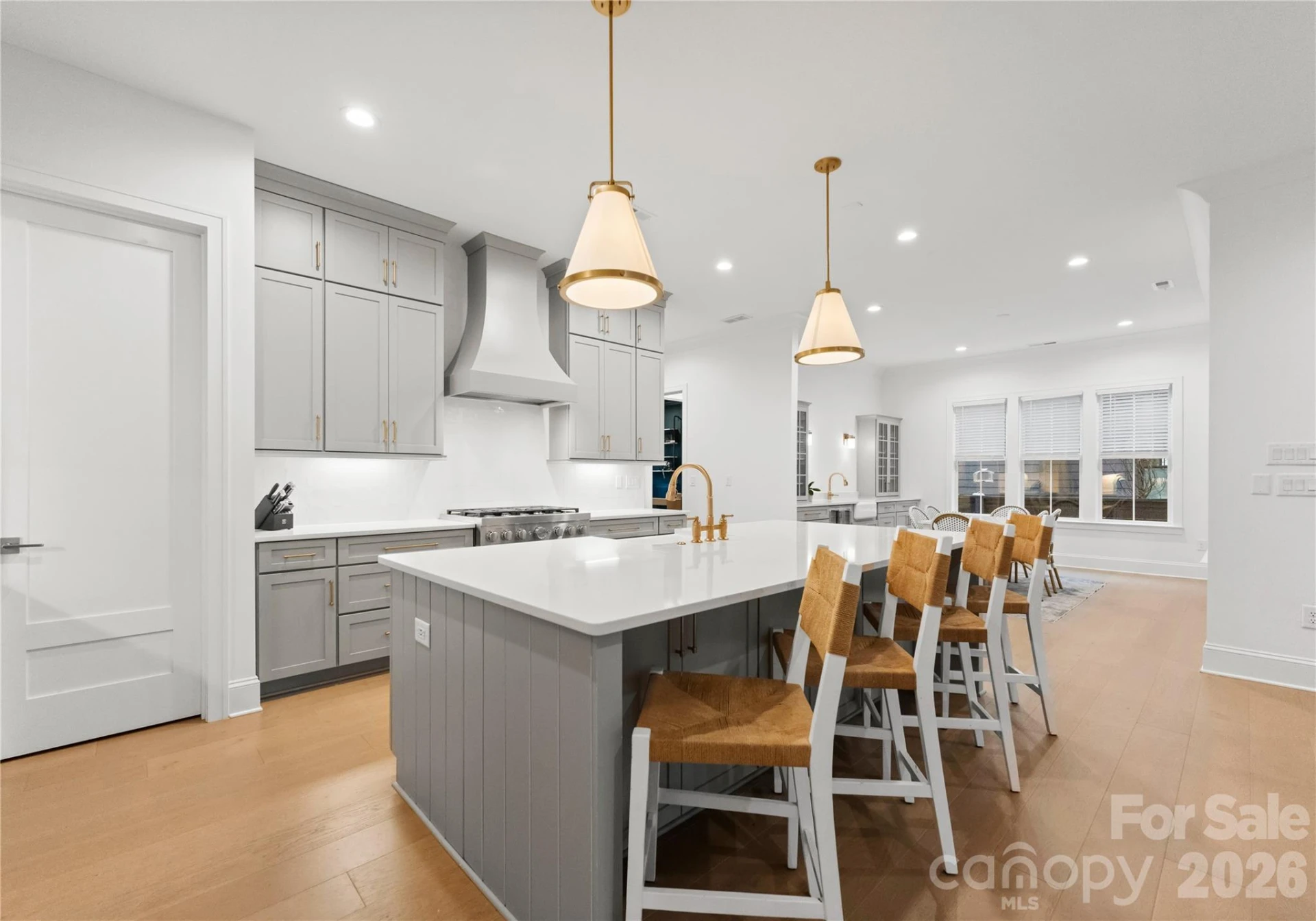 1527 St George Street - Photo 9