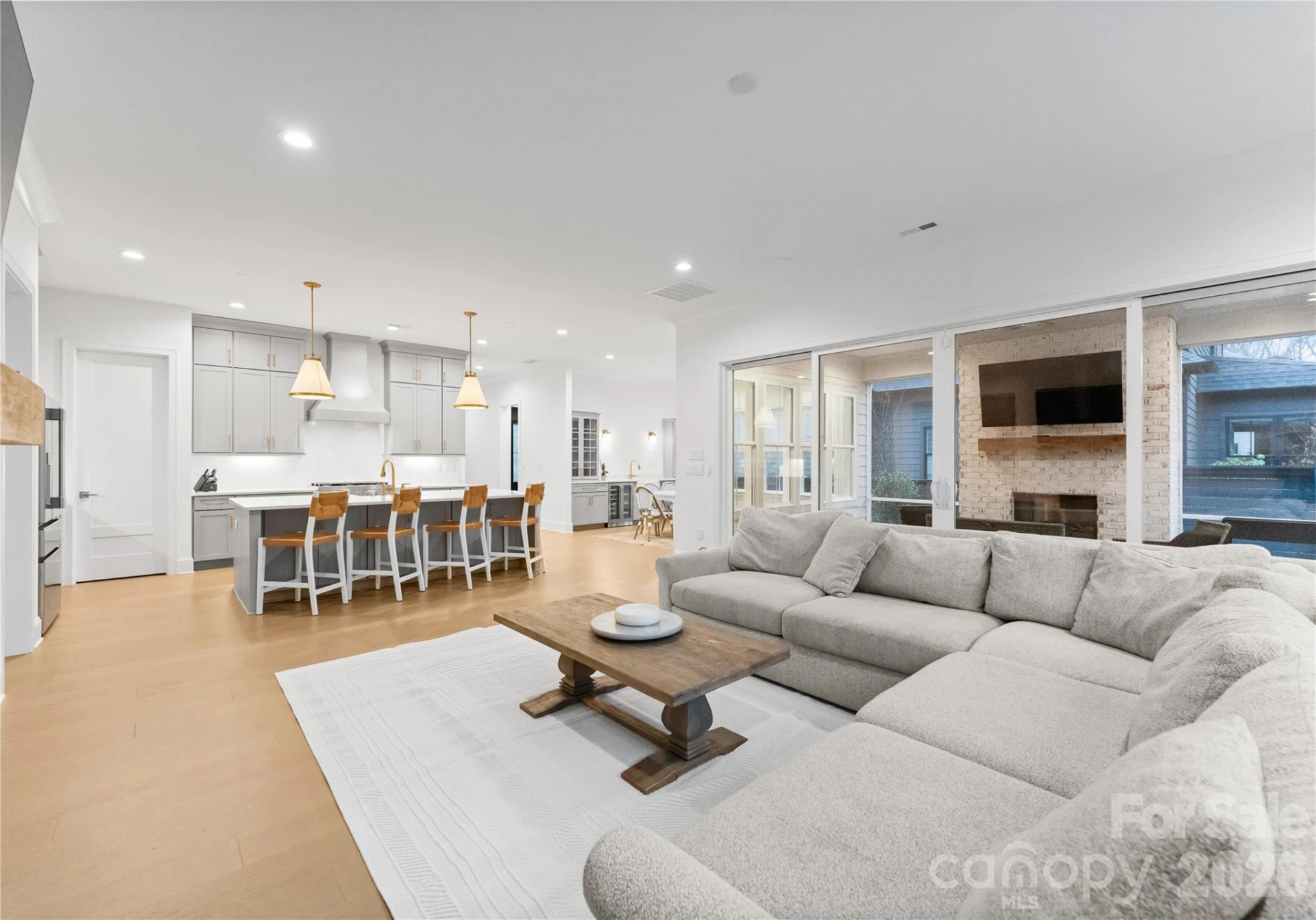 1527 St George Street - Photo 10