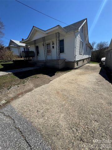 80 English Street, Spruce Pine, NC, 28777