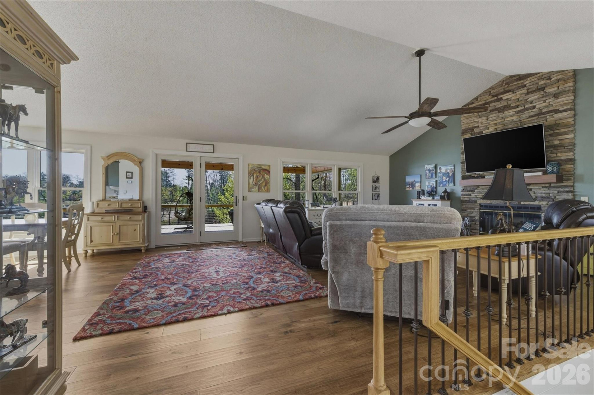 2761 Hemlock Court - Photo 14