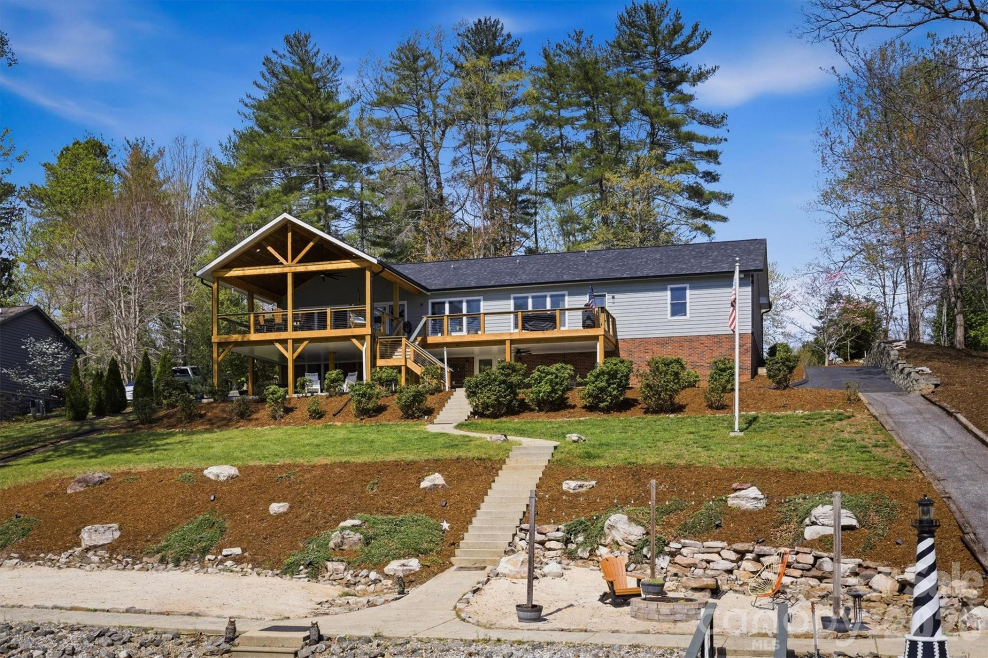 2761 Hemlock Court - Photo 6