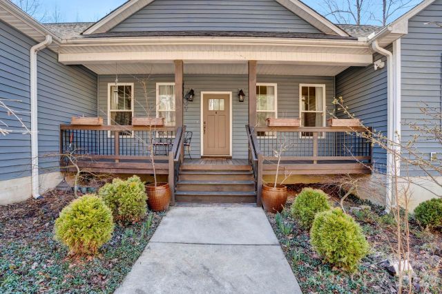 3327 Greenville Highway