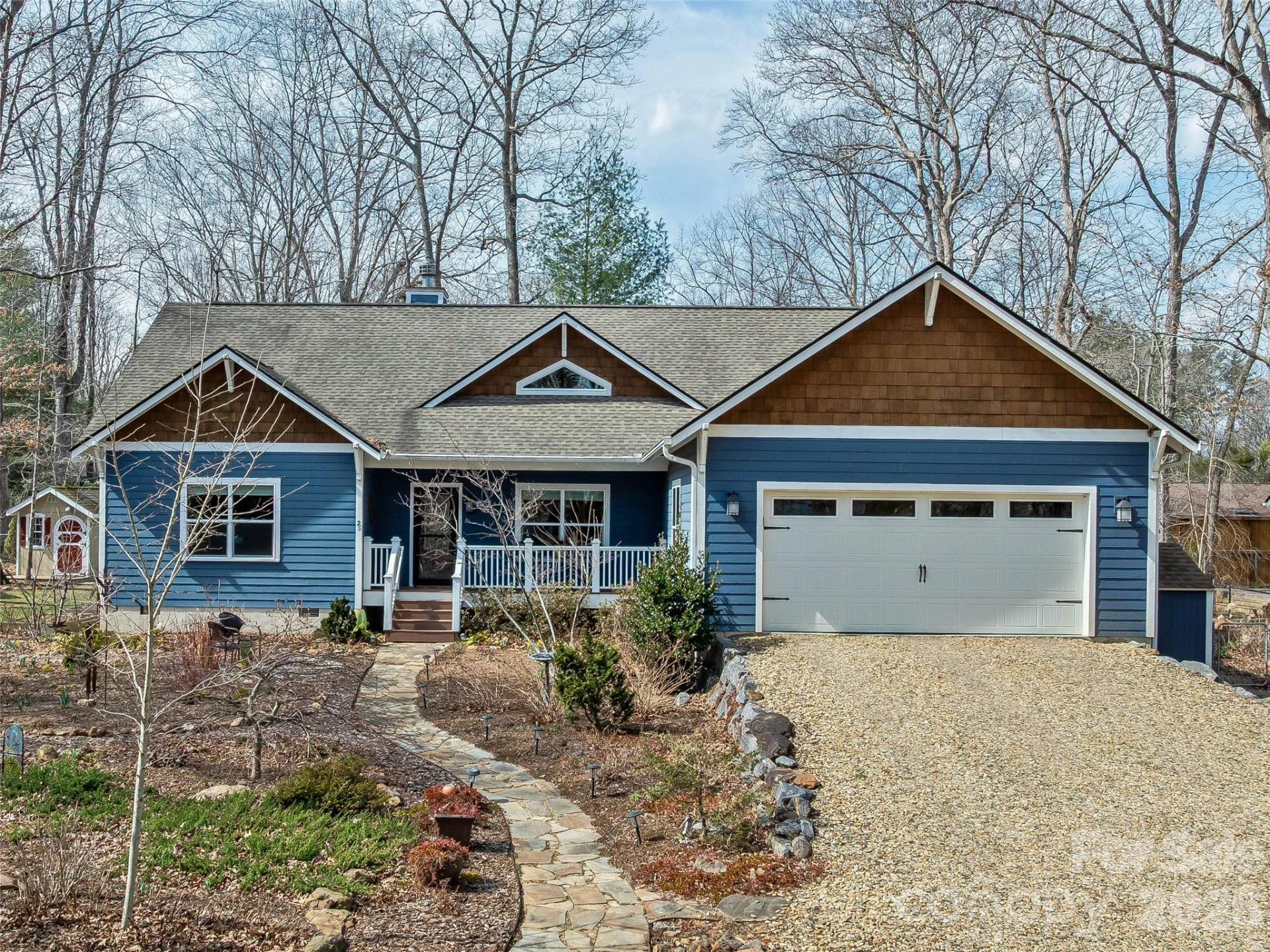 25 Woodbend Lane