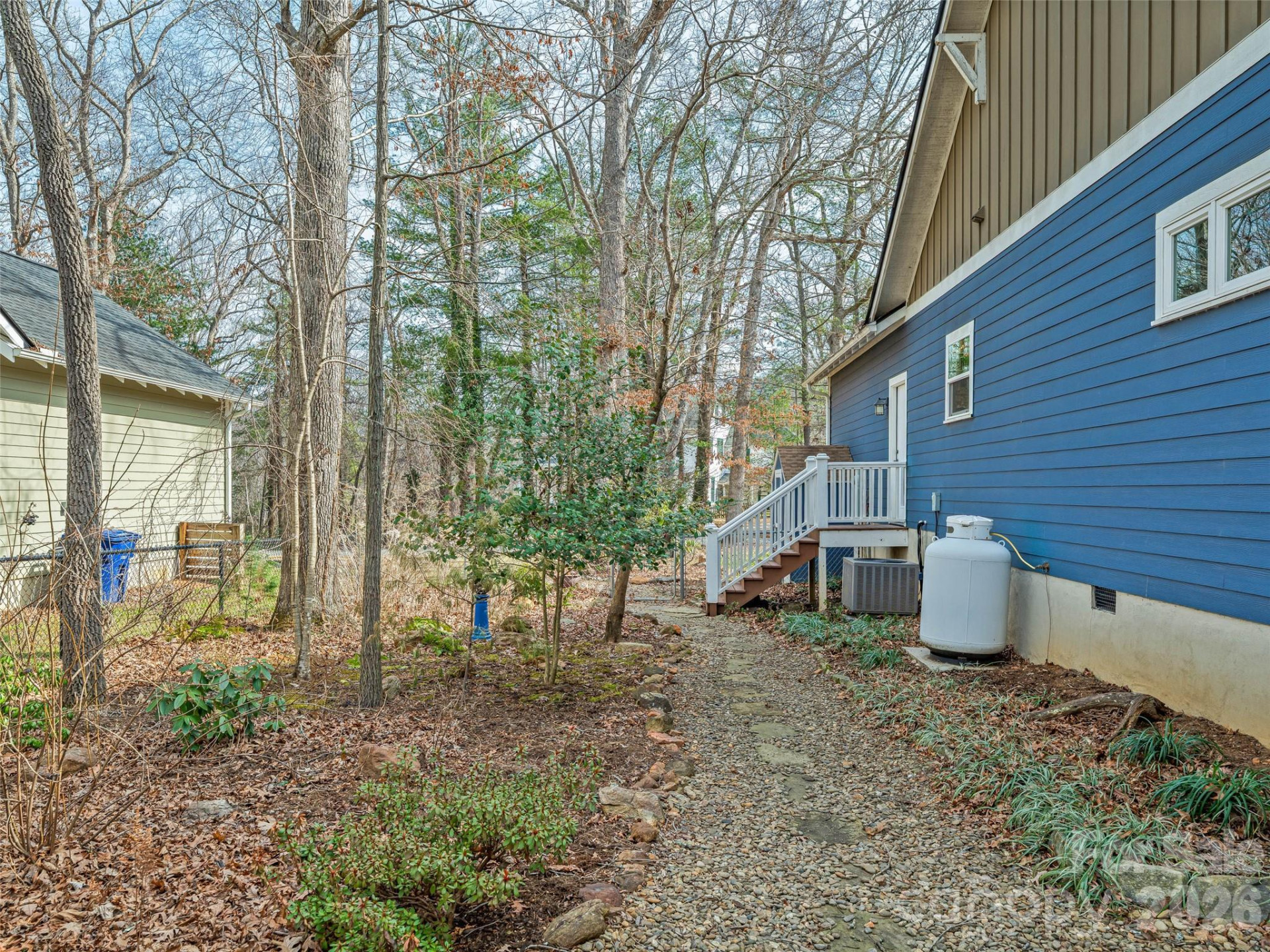 25 Woodbend Lane - Photo 35