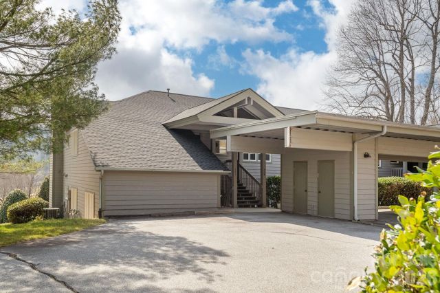 111 BLUFFVIEW Lane, Flat Rock, NC, 28731