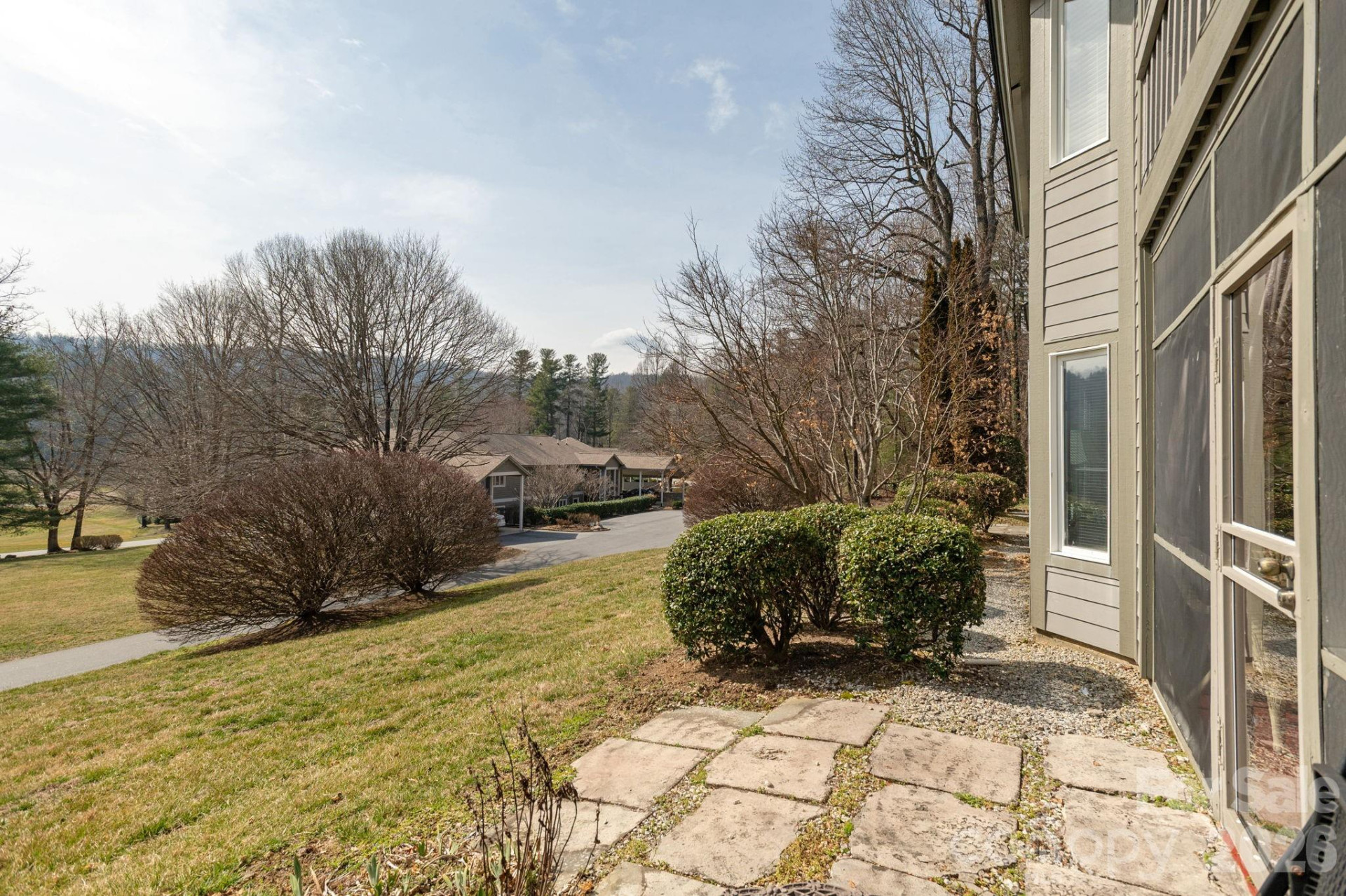 111 BLUFFVIEW Lane - Photo 22