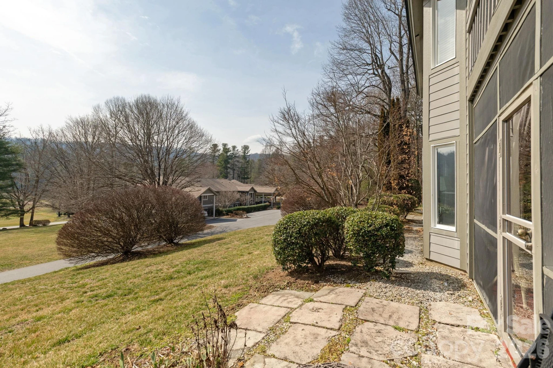 111 BLUFFVIEW Lane - Photo 24